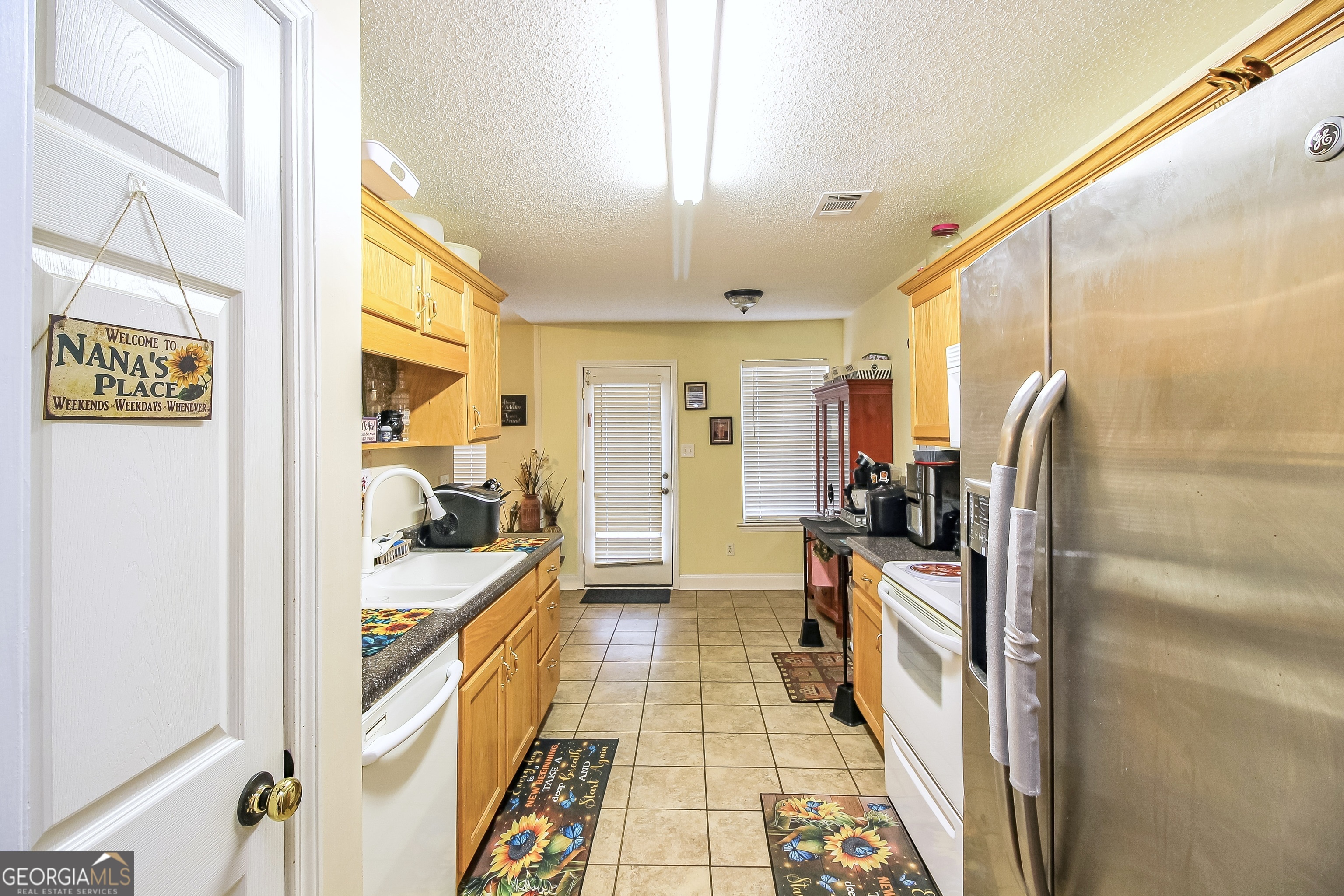 1103 Larkspur Drive