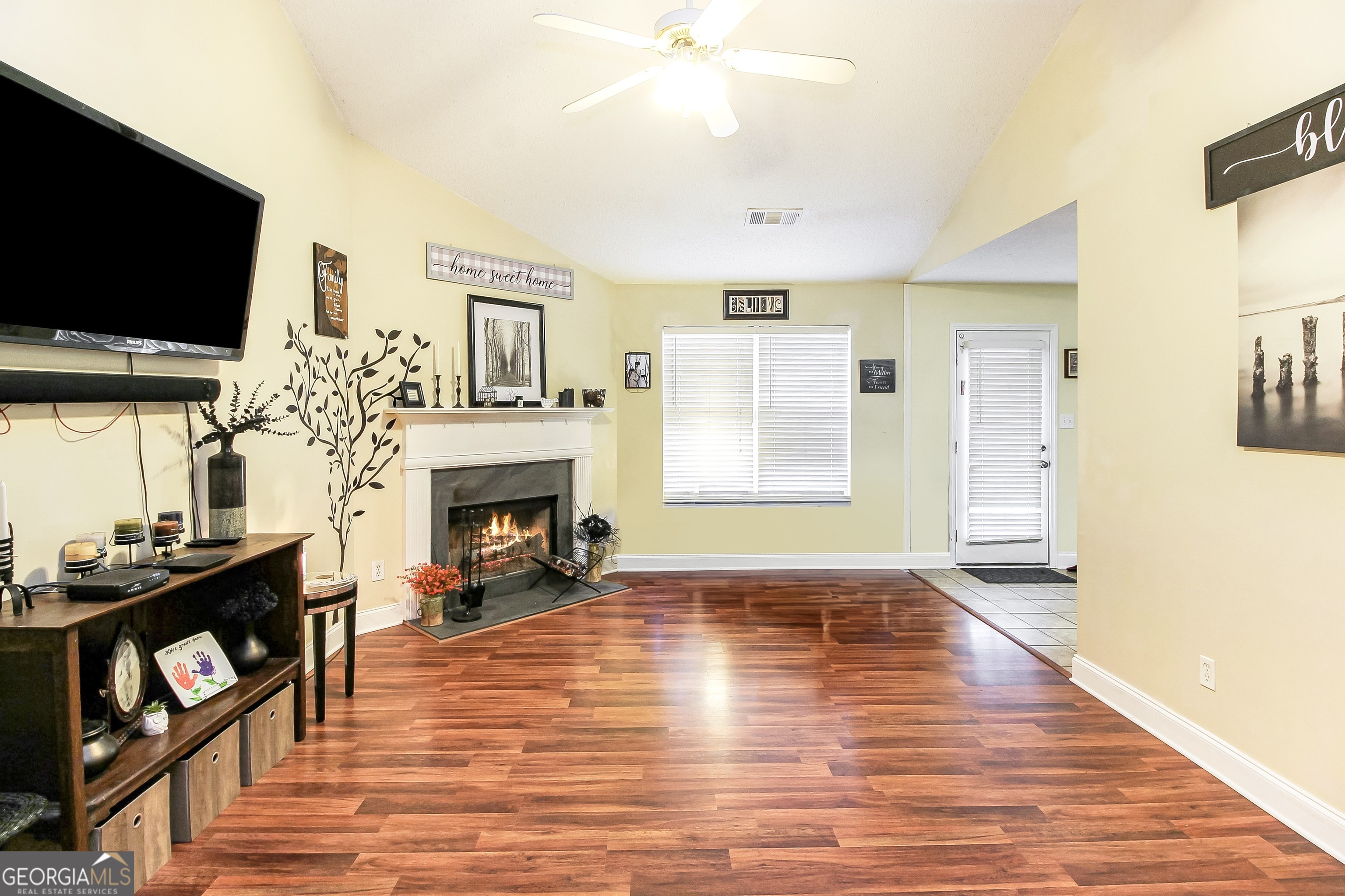 1103 Larkspur Drive