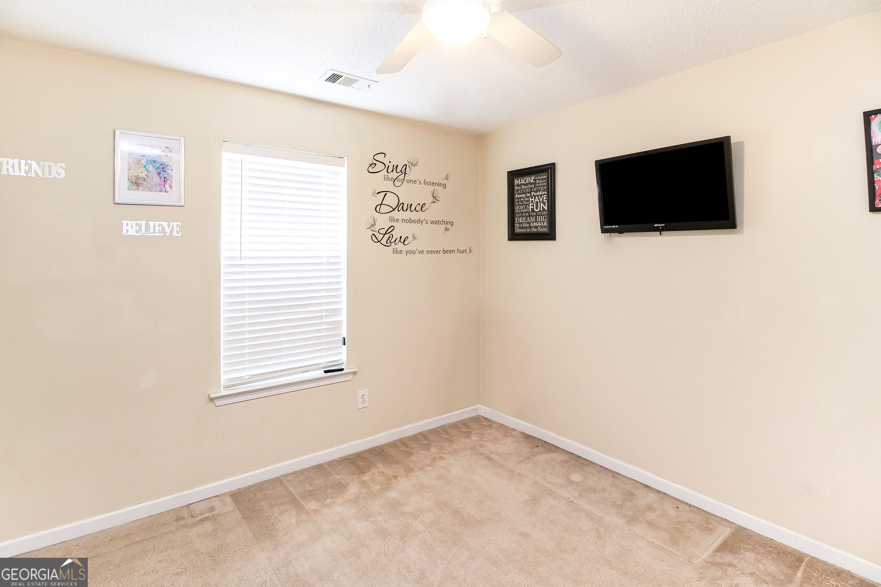1103 Larkspur Drive