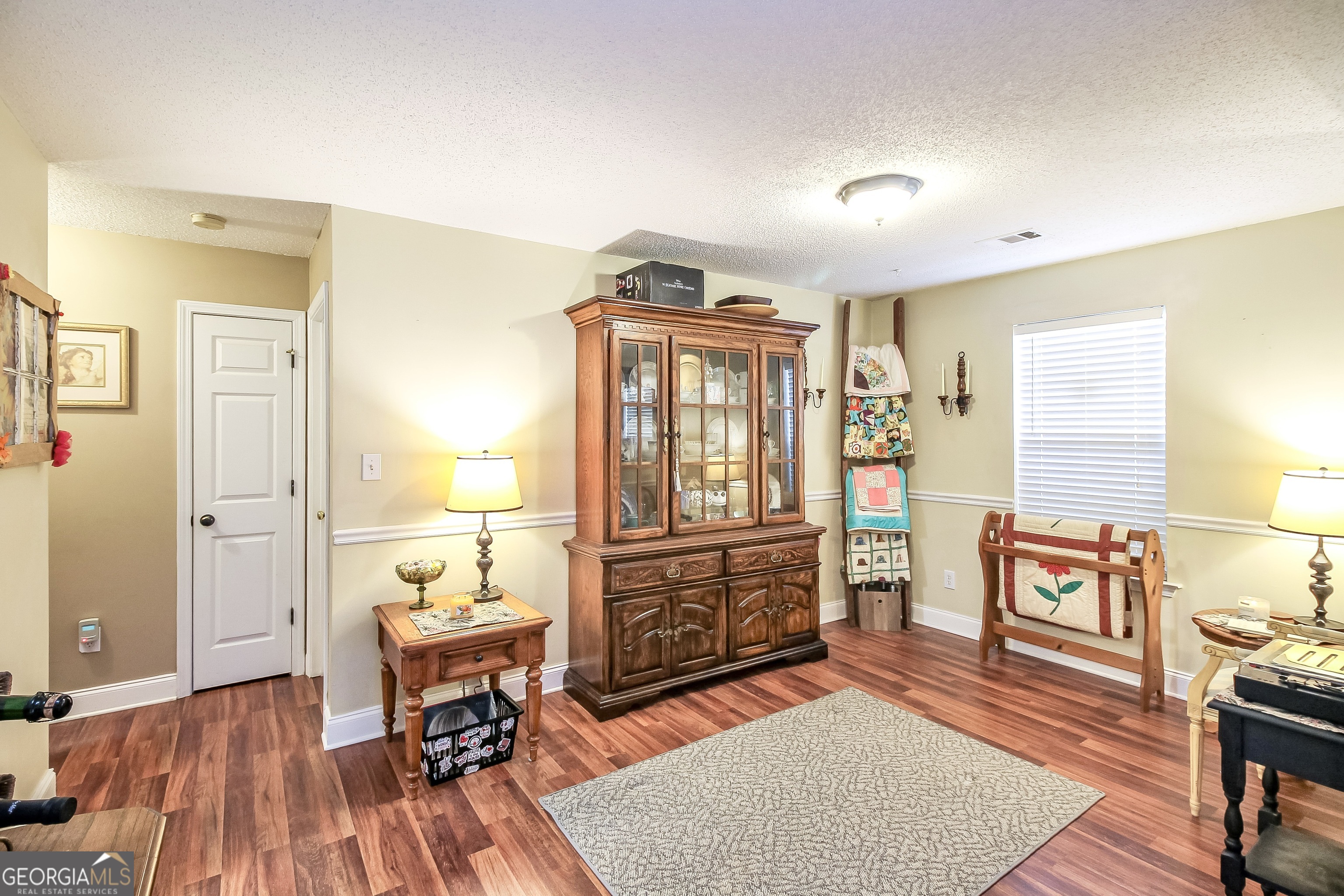 1103 Larkspur Drive