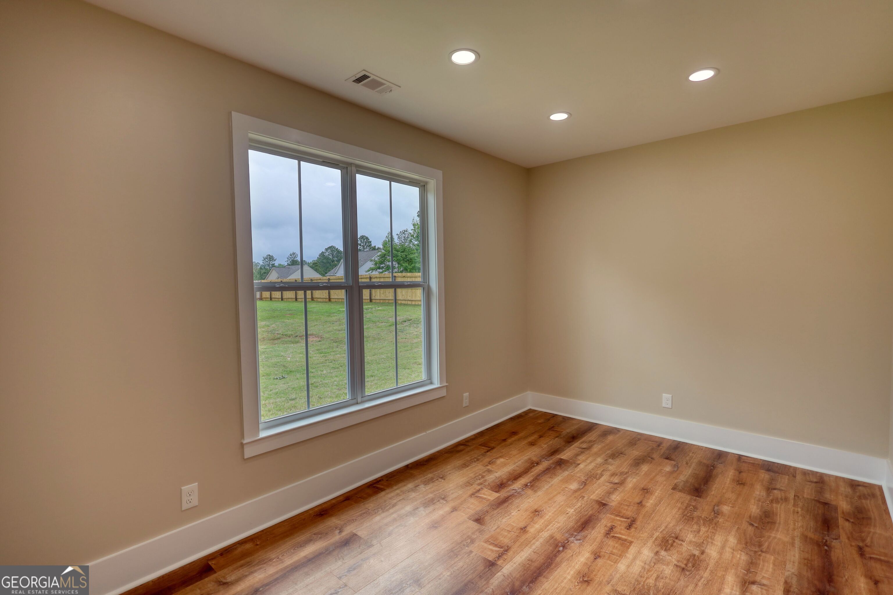 25 Oakbrook Lane