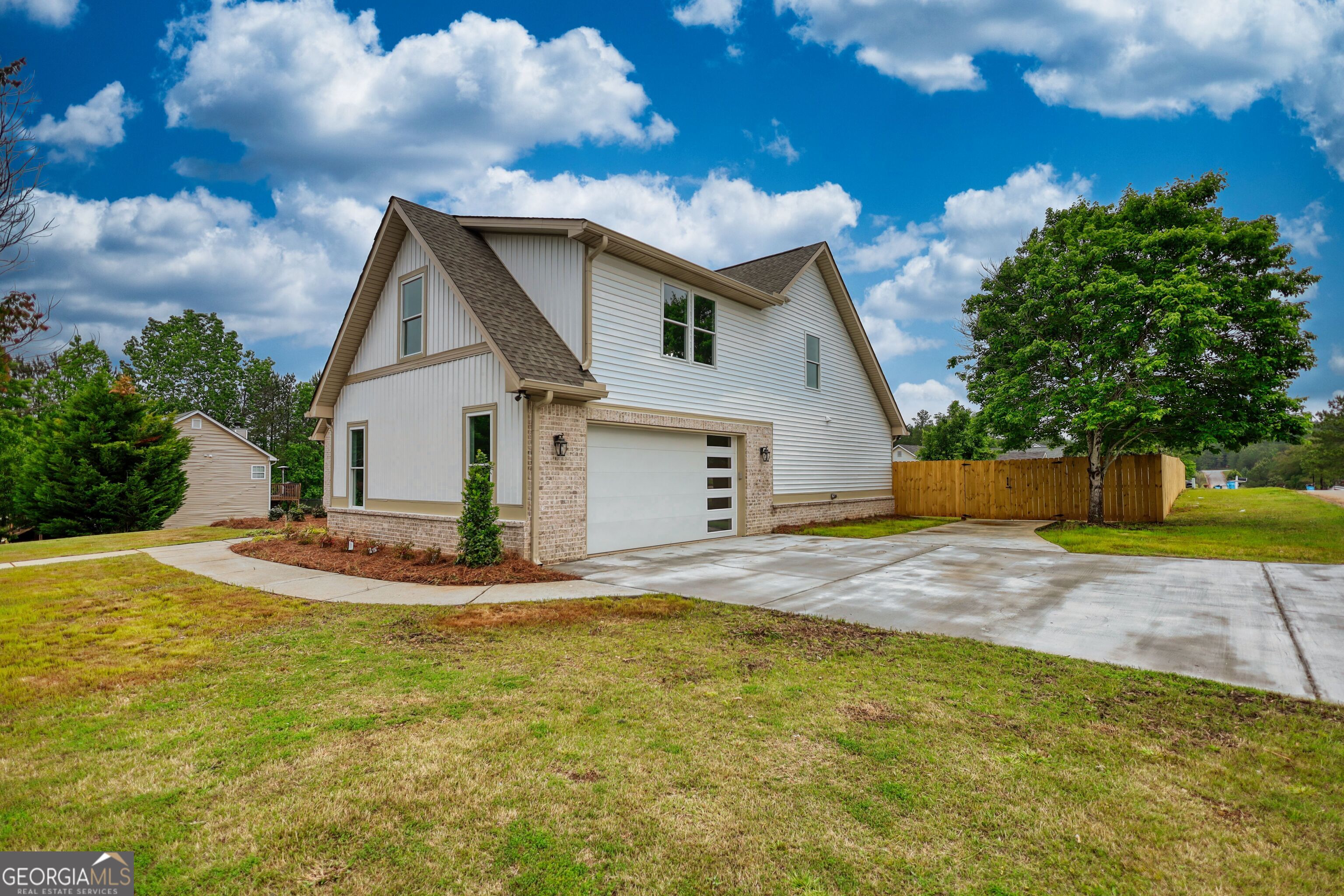25 Oakbrook Lane