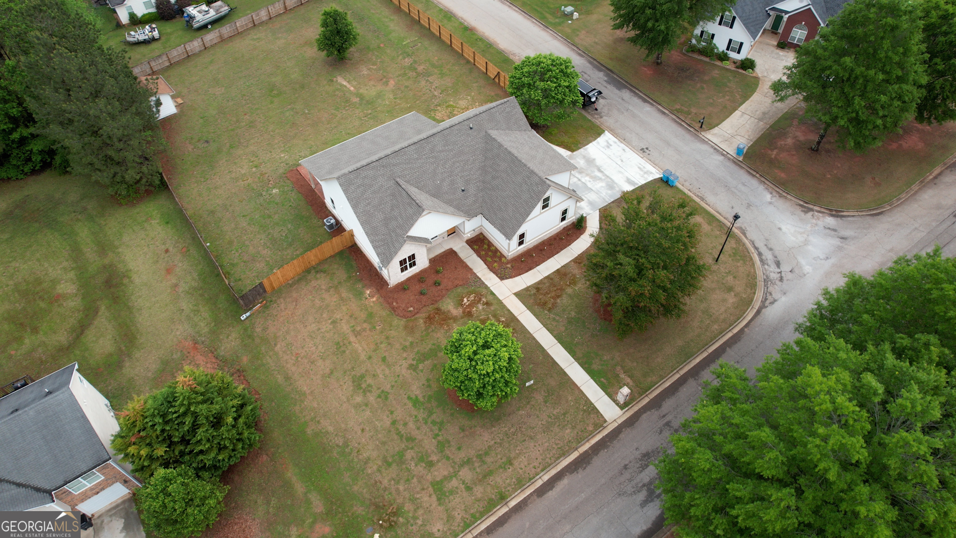 25 Oakbrook Lane