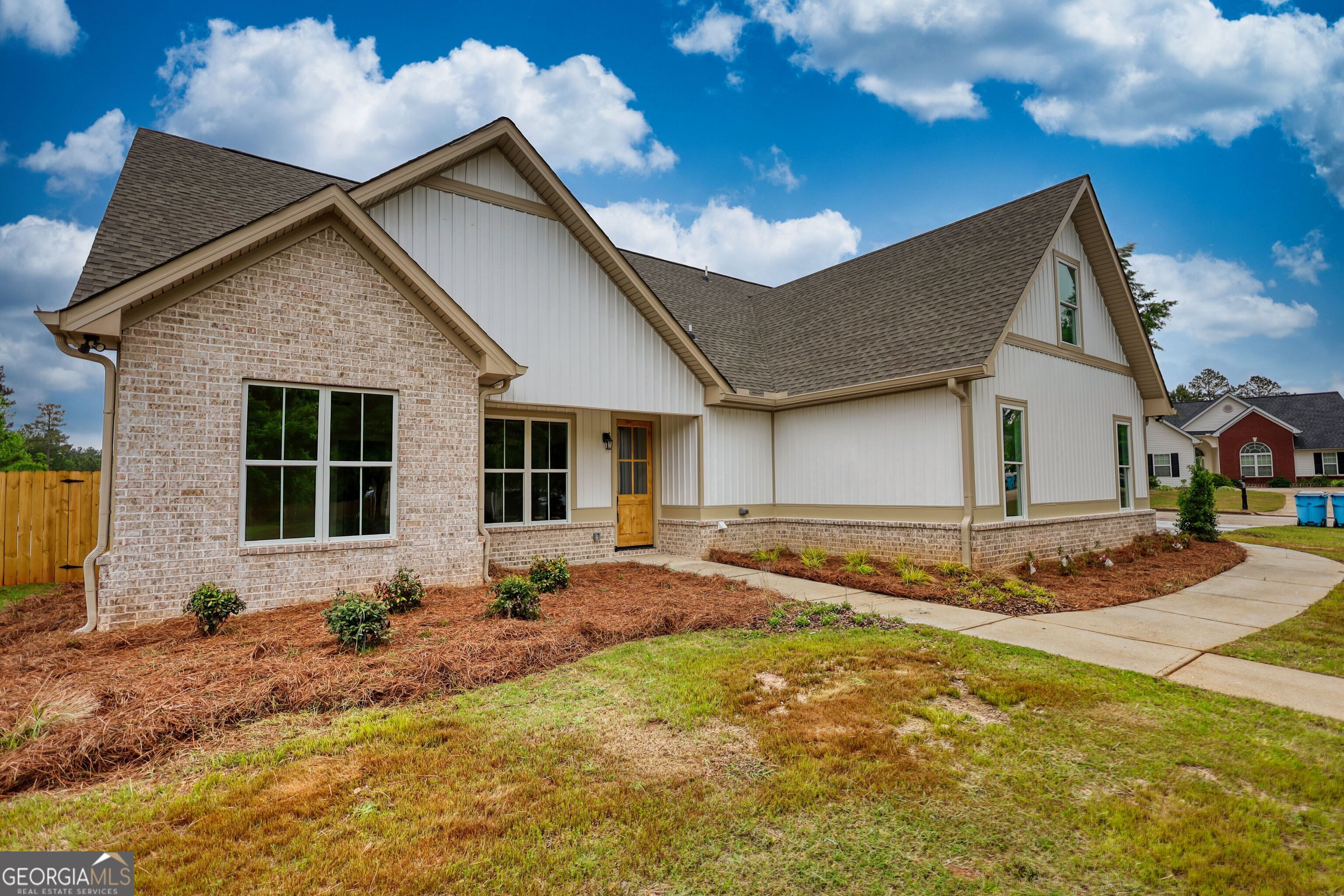25 Oakbrook Lane