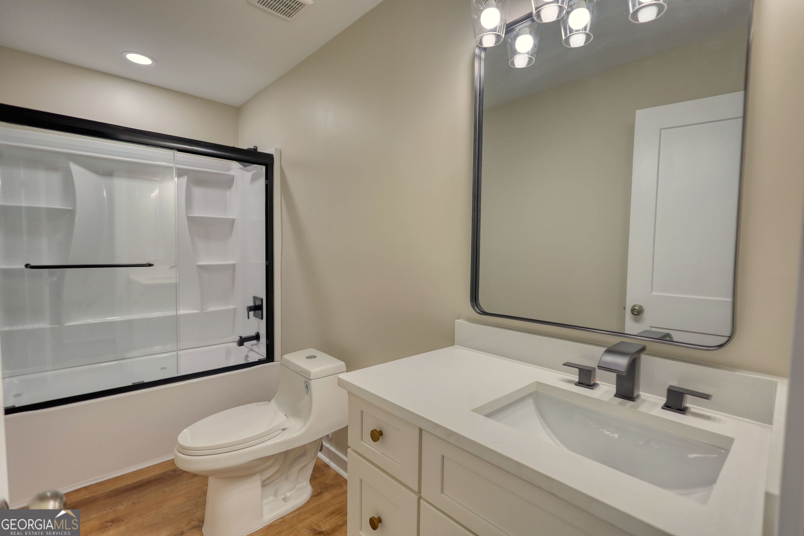 25 Oakbrook Lane