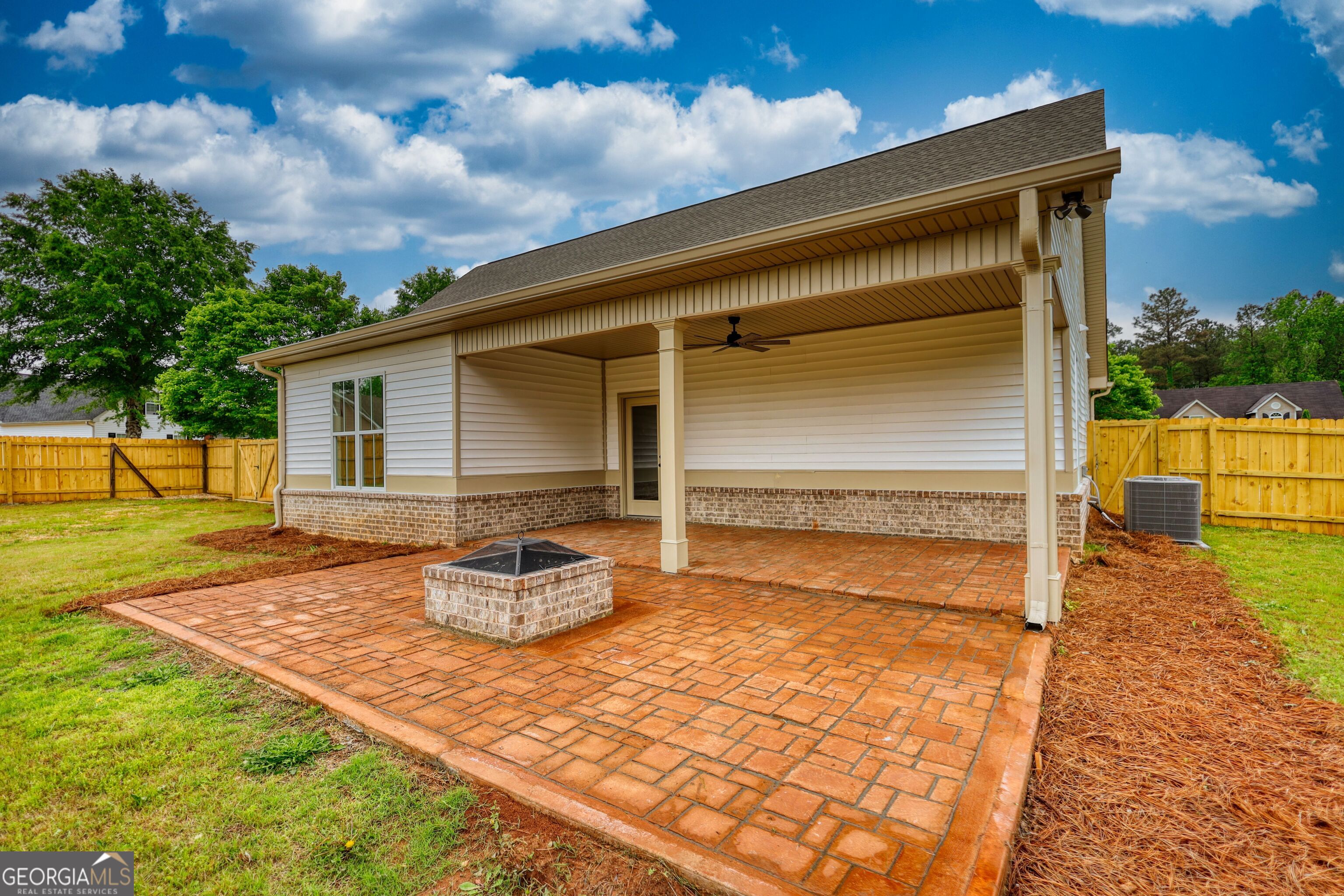 25 Oakbrook Lane