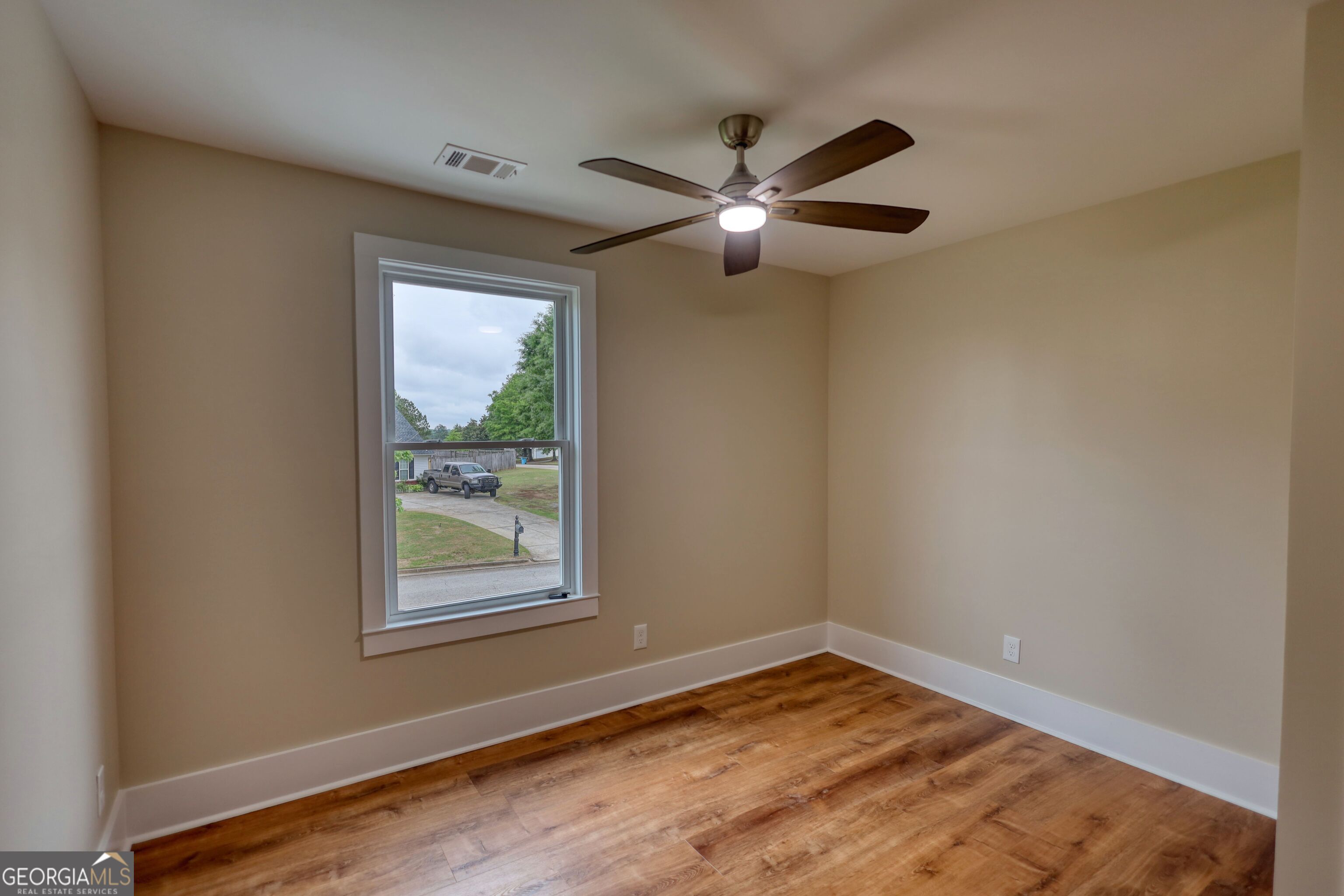 25 Oakbrook Lane