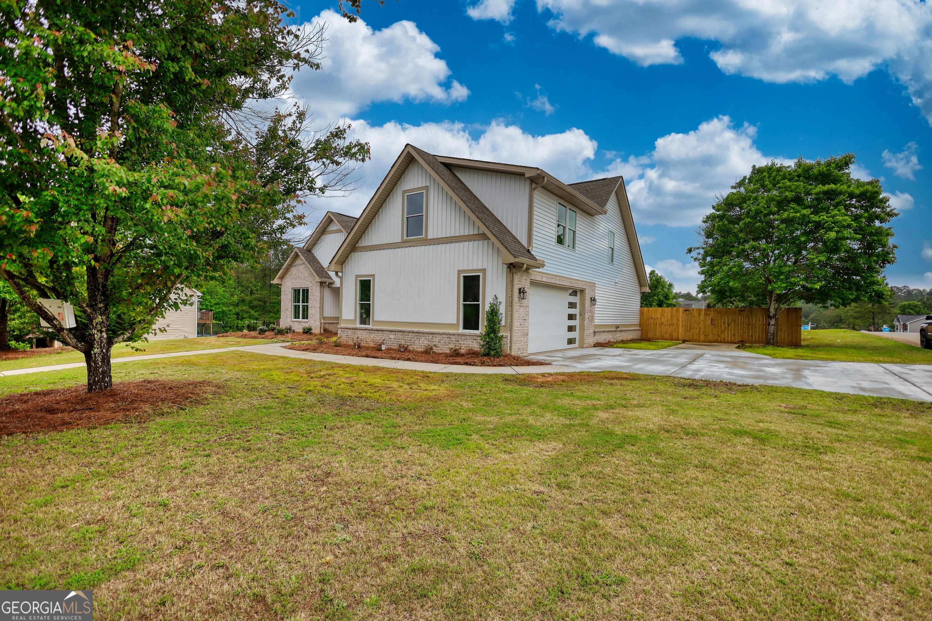 25 Oakbrook Lane