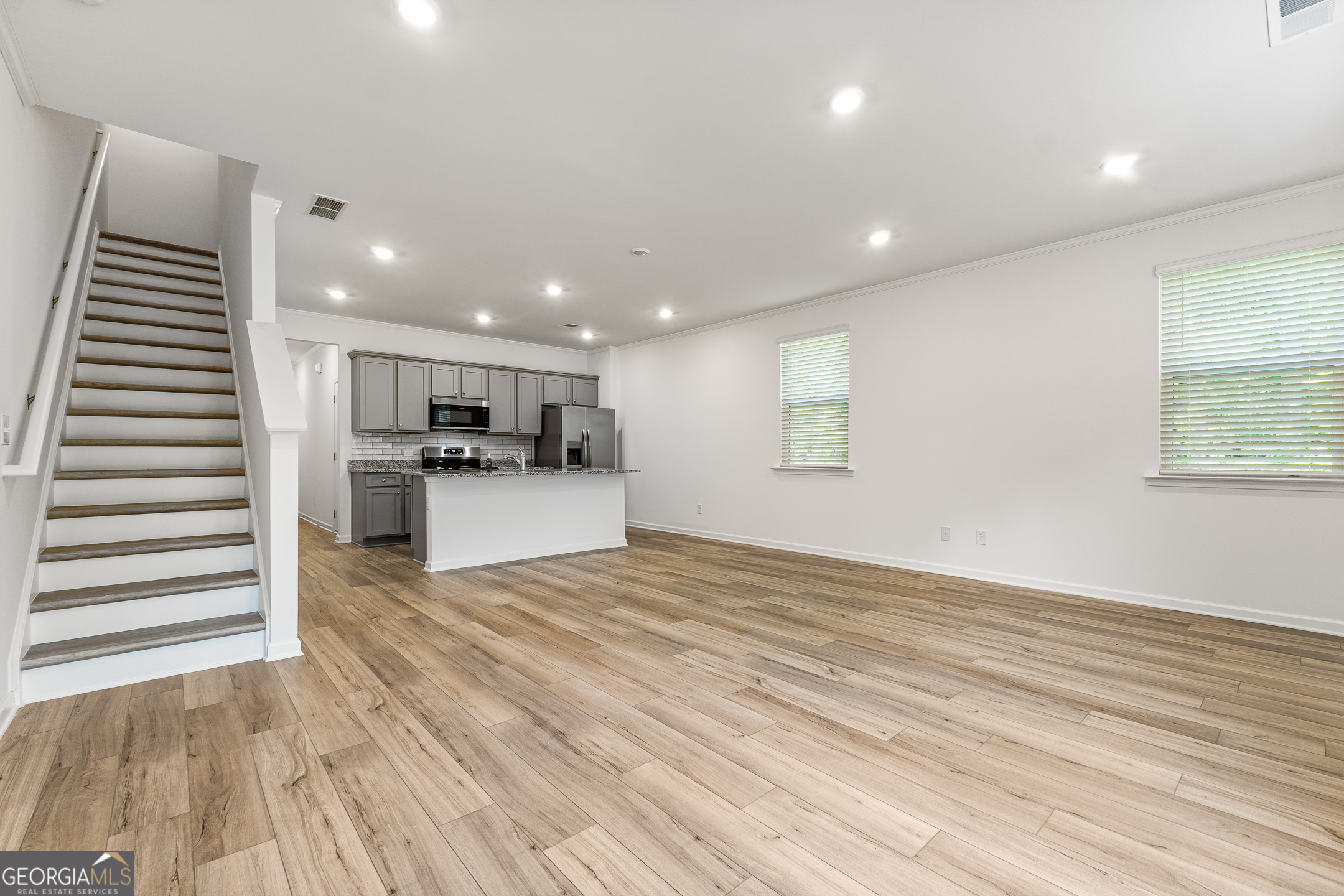 160 Hazel Dr