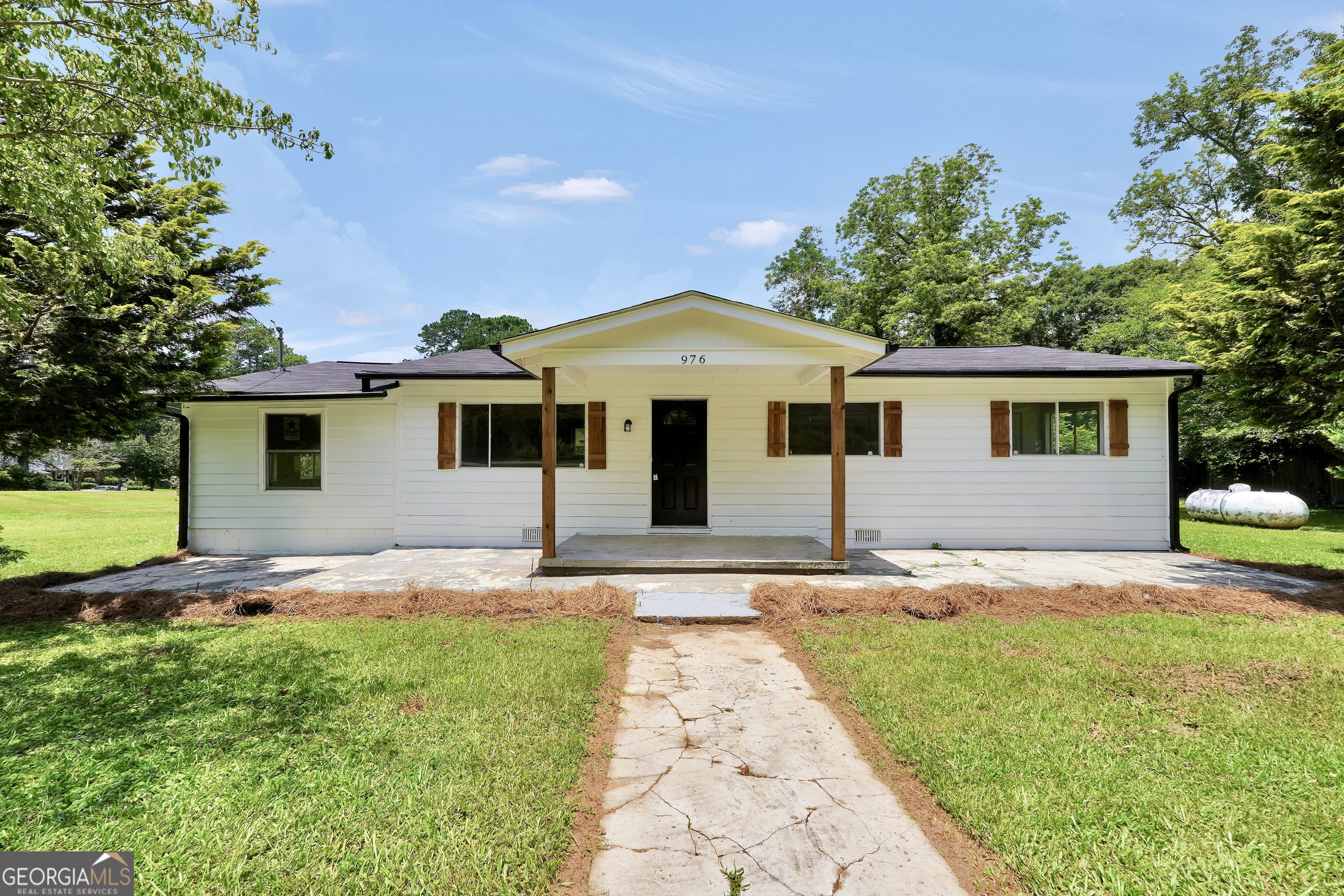 976 Forsyth Street