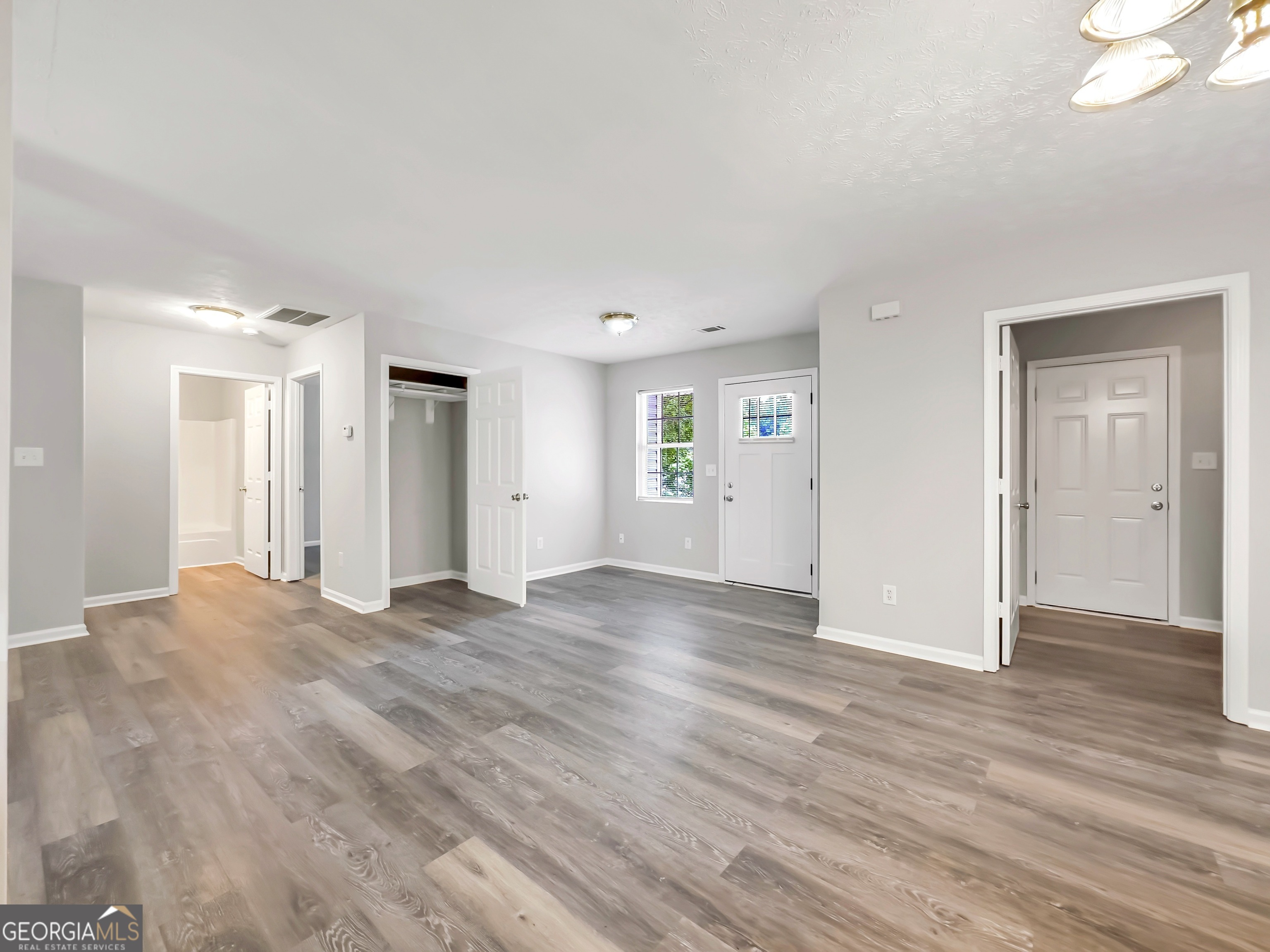 2039 Faith Cove