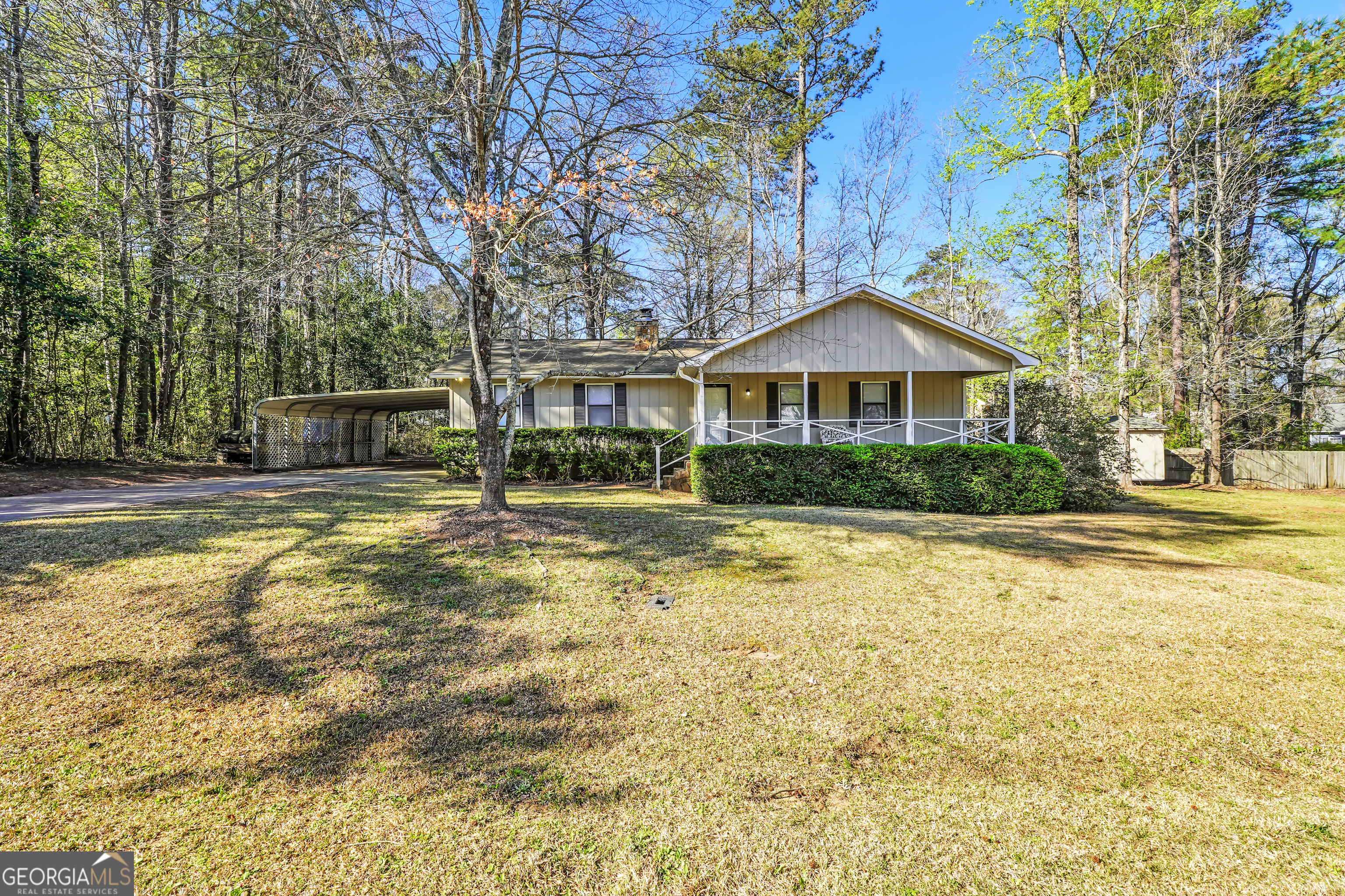 933 Chisholm Trail