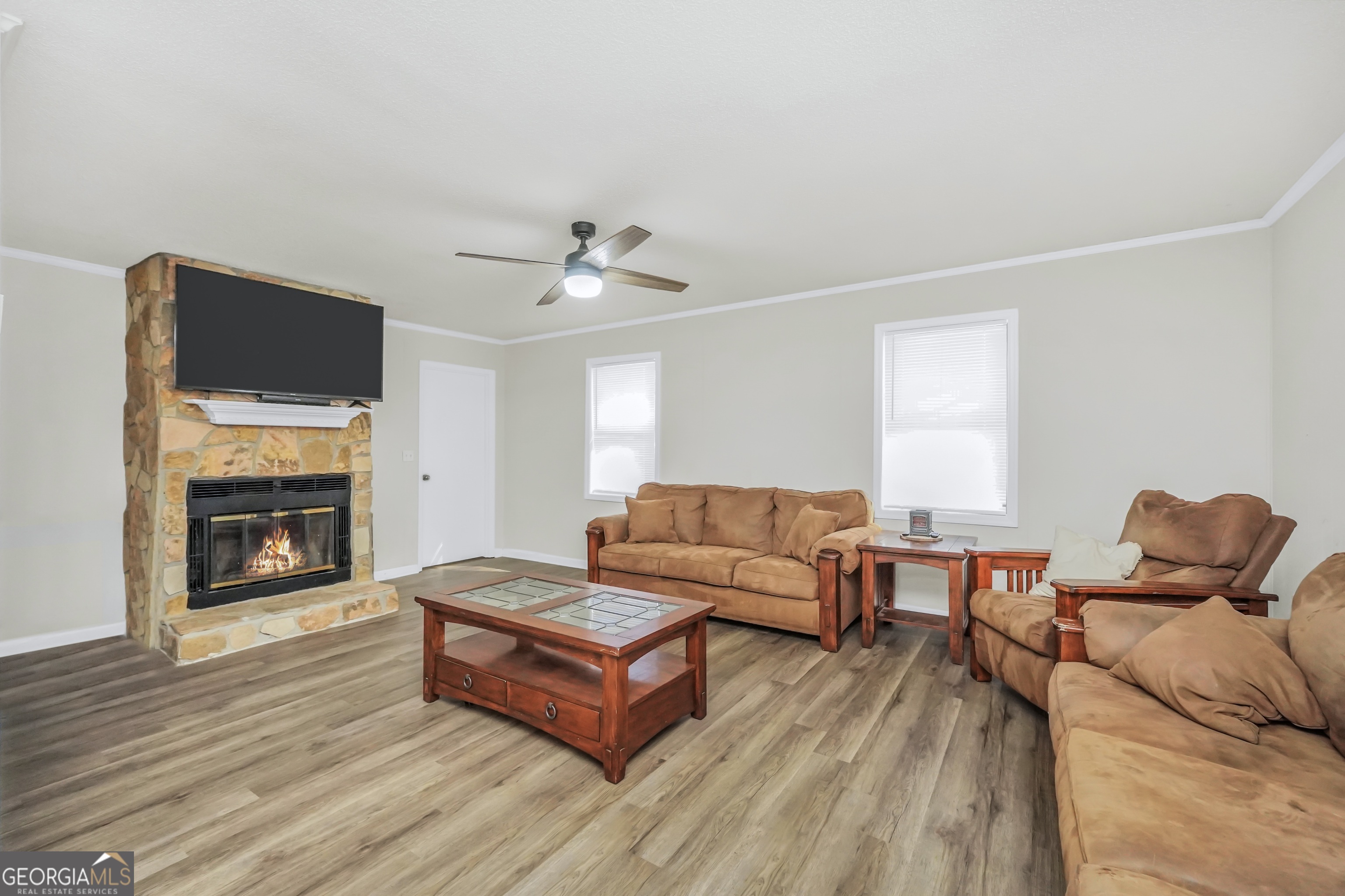 933 Chisholm Trail