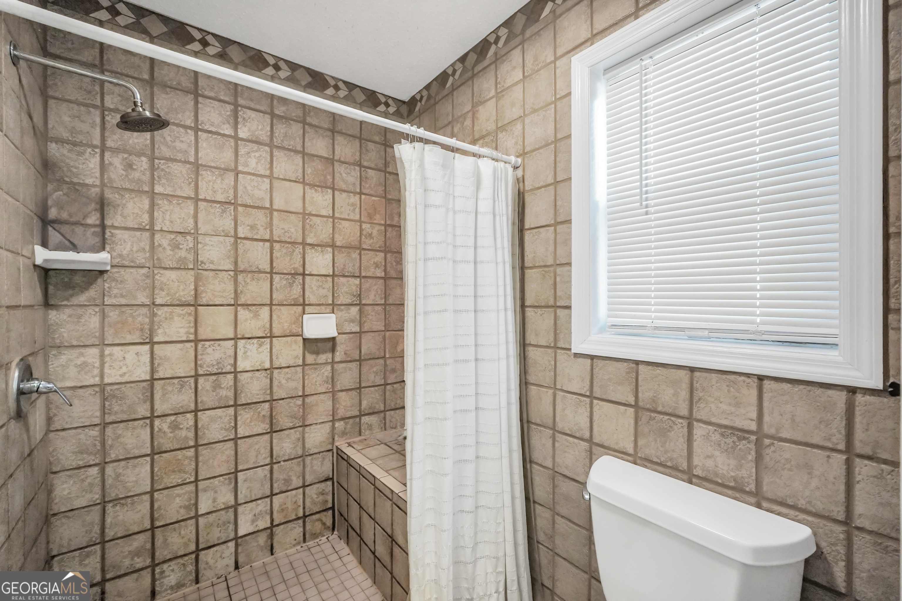 933 Chisholm Trail
