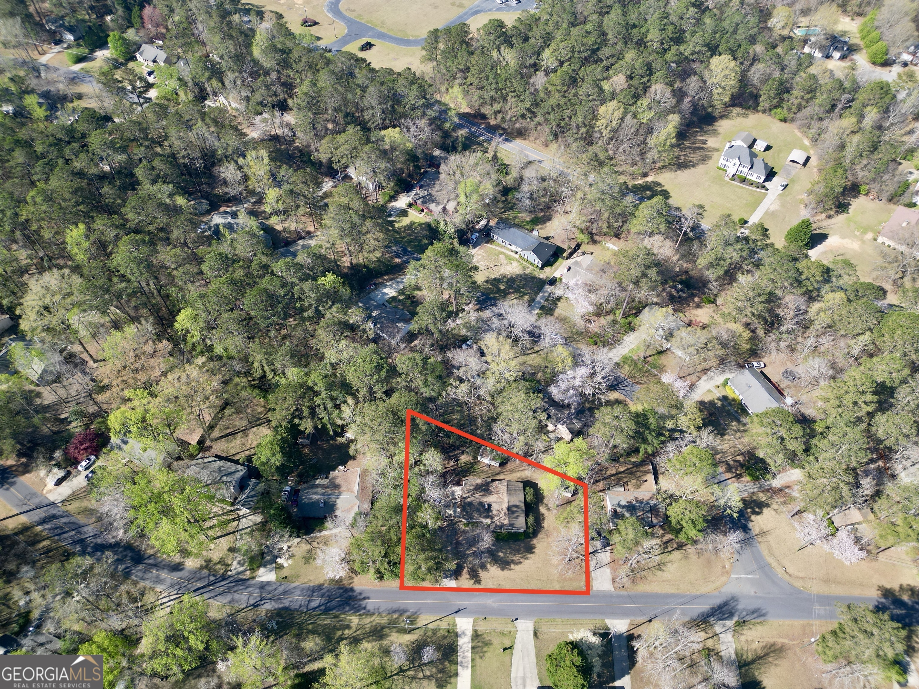 933 Chisholm Trail