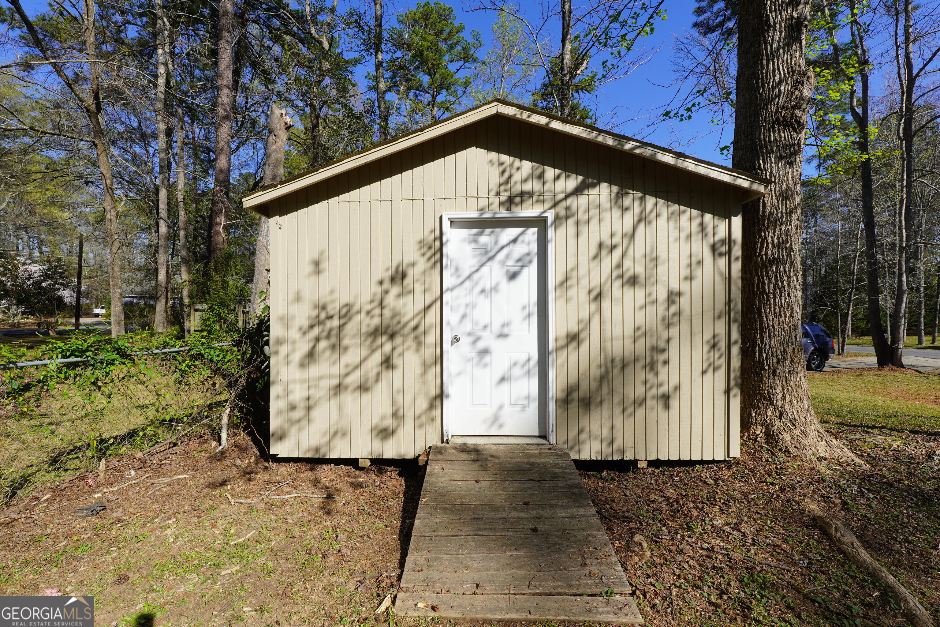 933 Chisholm Trail
