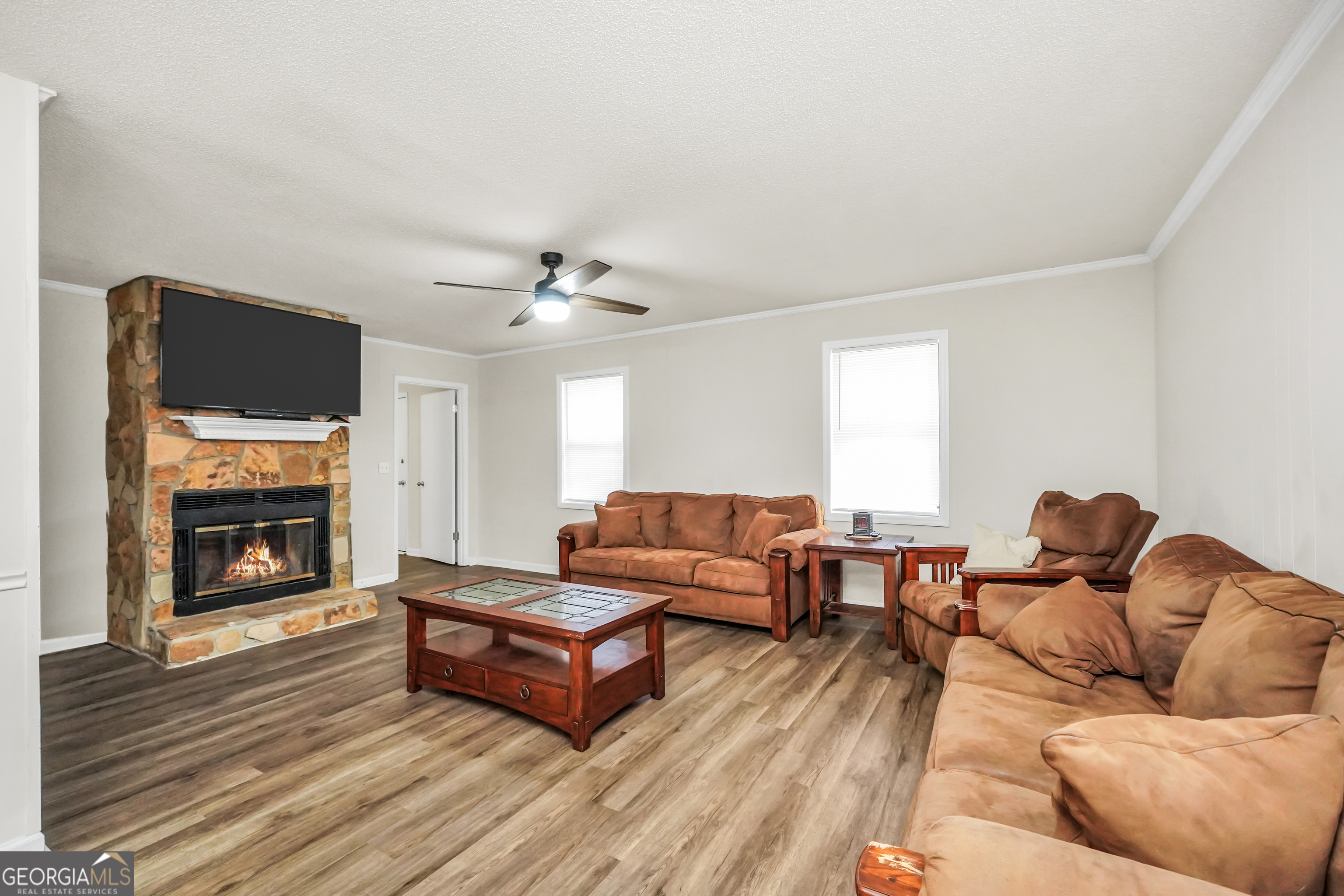 933 Chisholm Trail