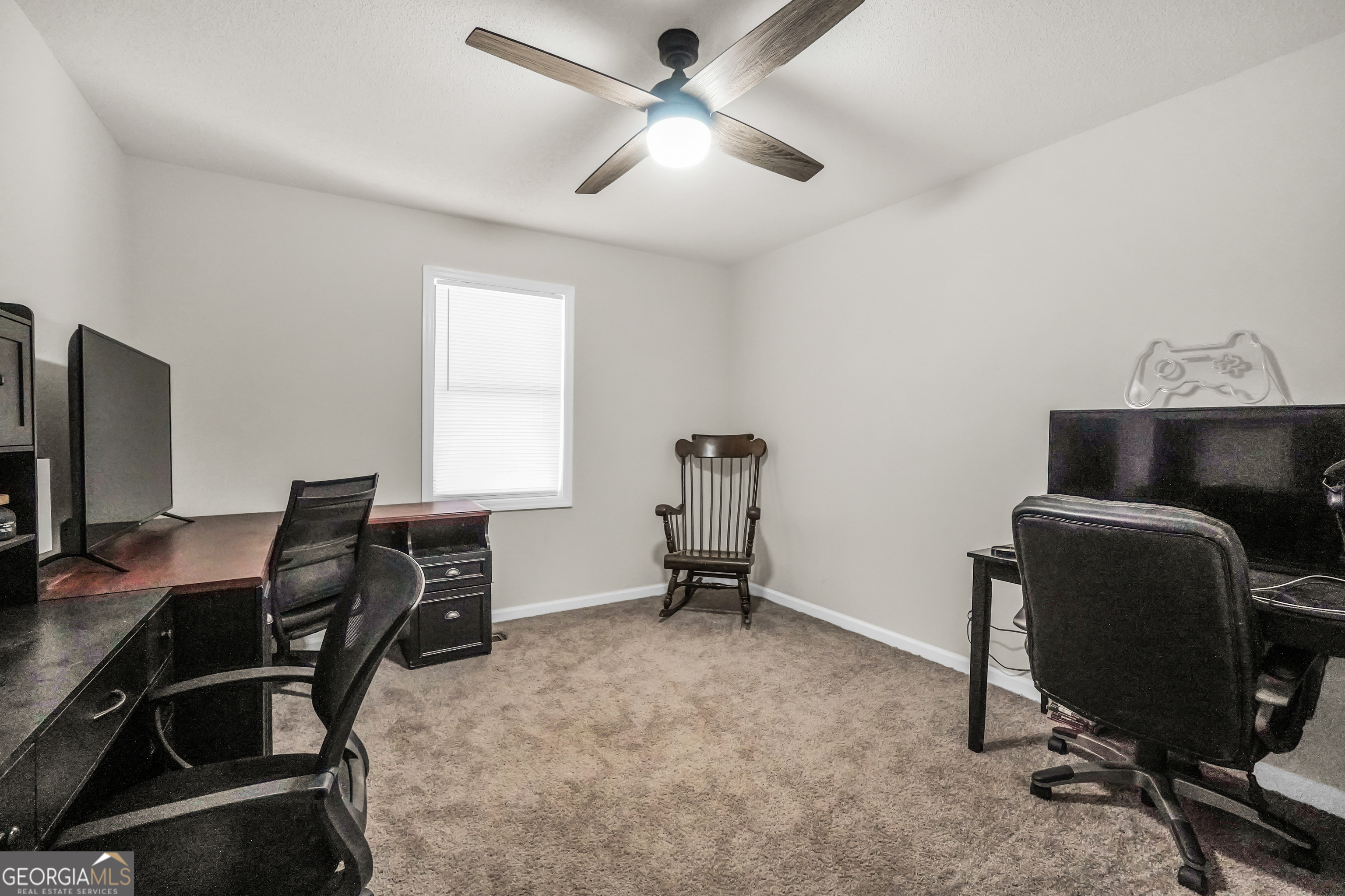 933 Chisholm Trail