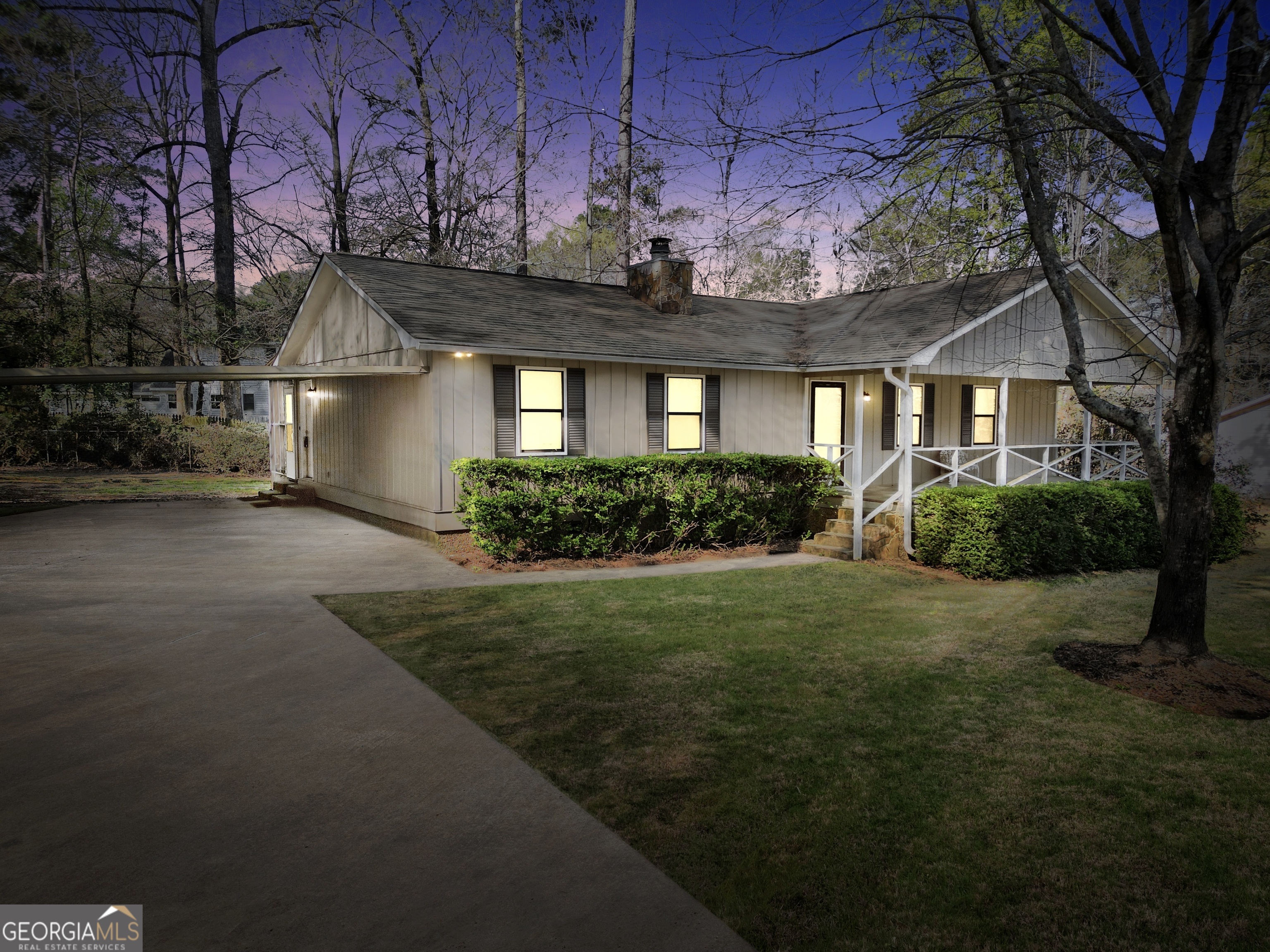933 Chisholm Trail