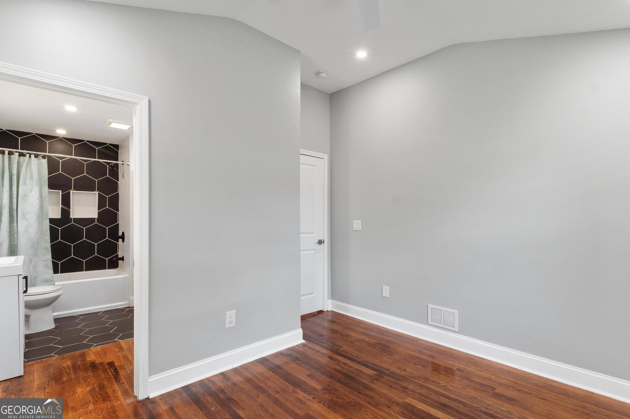 1869 Arkose Drive SE