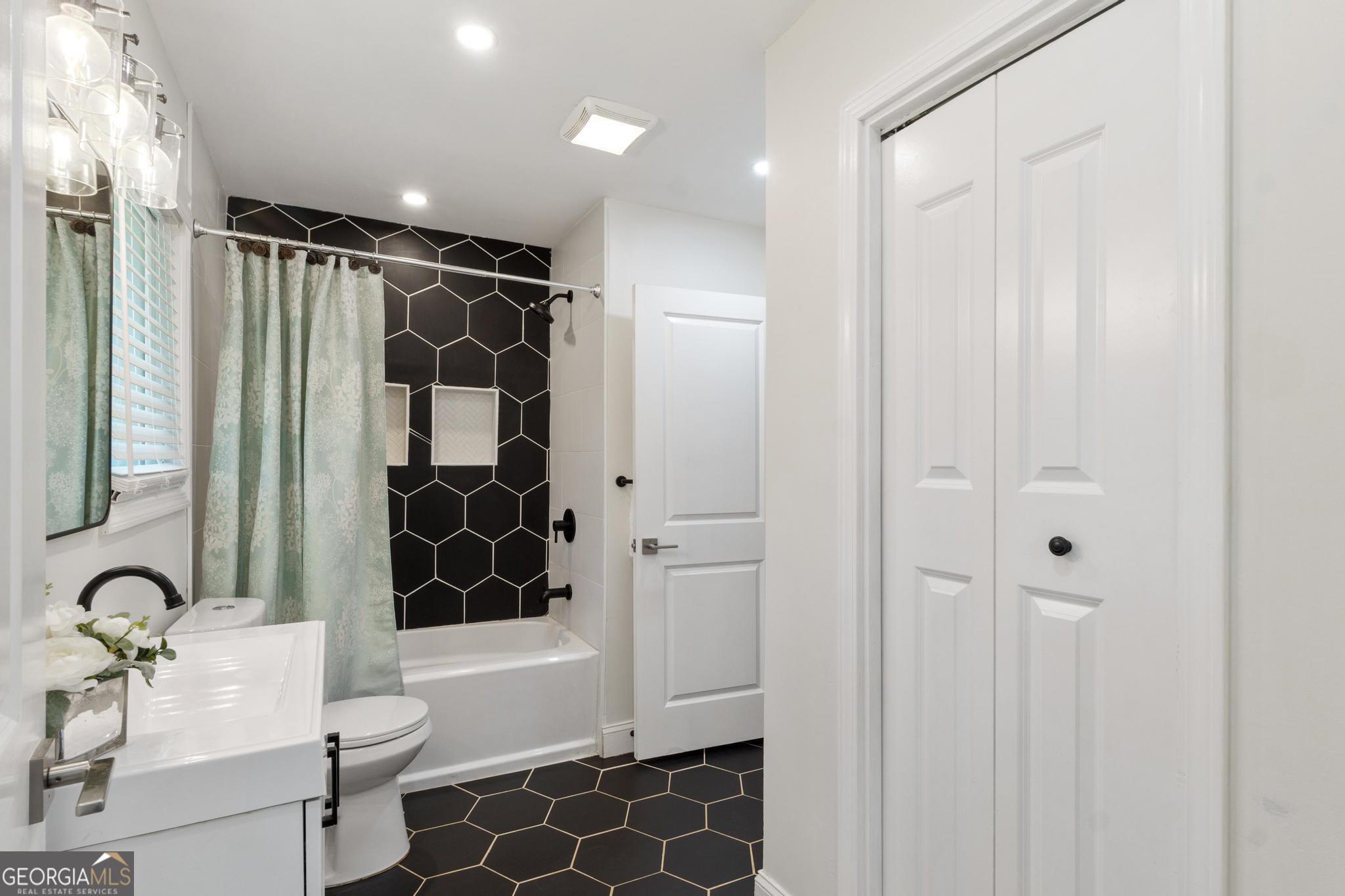 1869 Arkose Drive SE