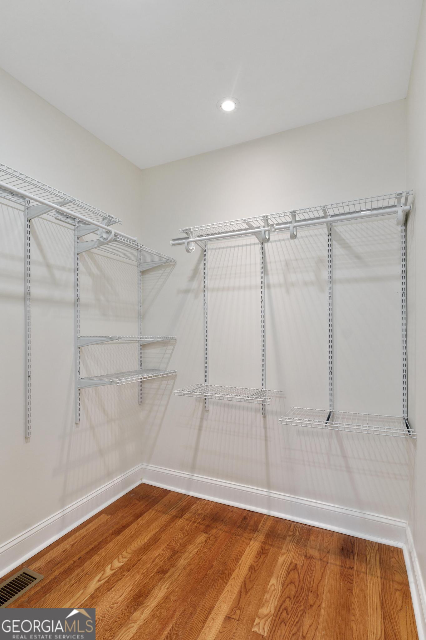 1869 Arkose Drive SE