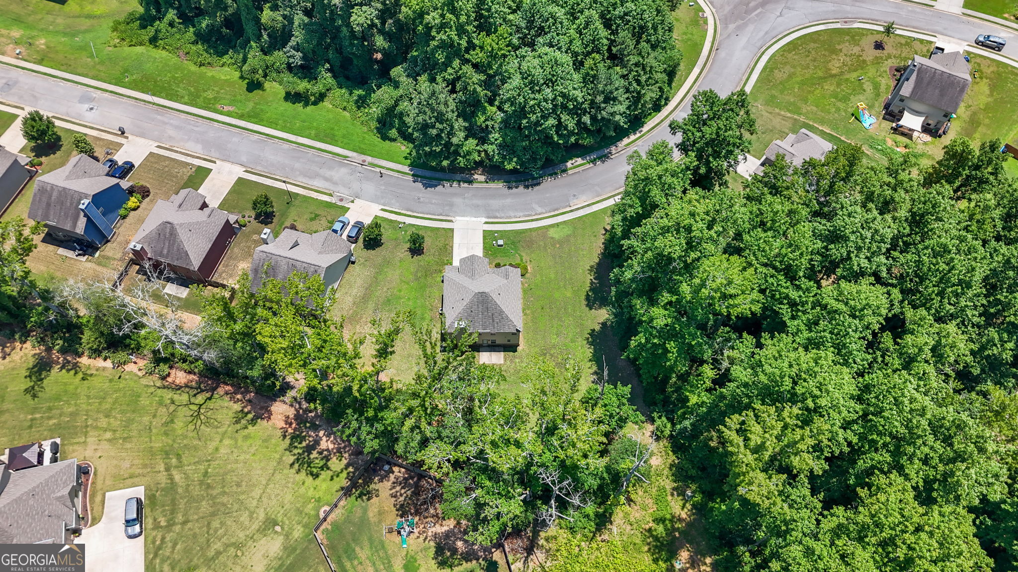 470 Louise Way