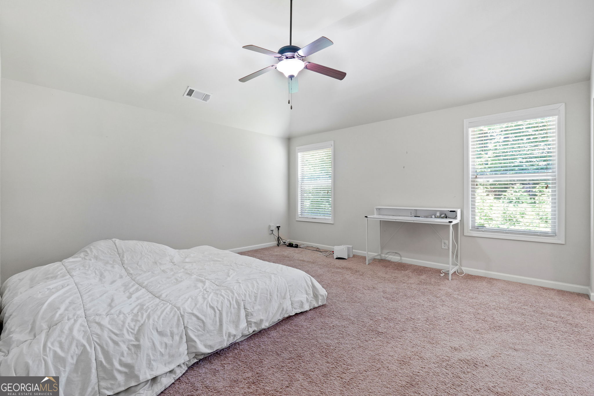 470 Louise Way