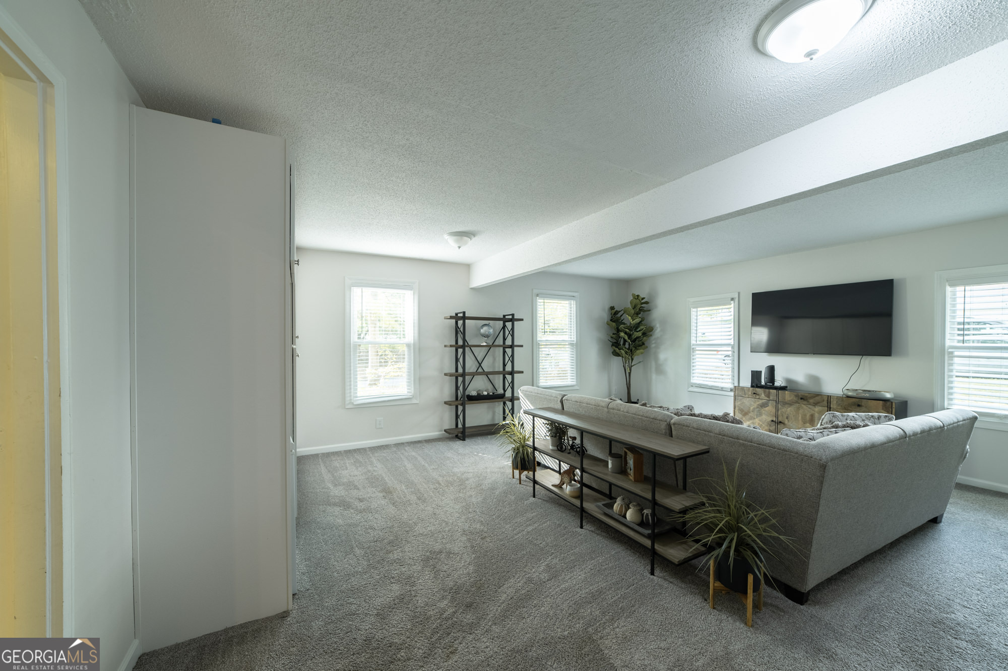 150 Oak Shores Drive