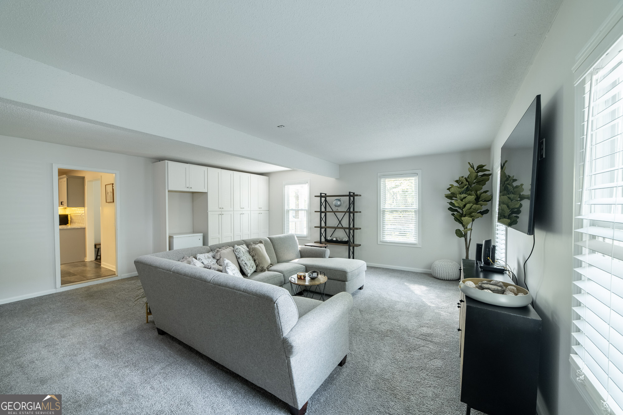 150 Oak Shores Drive