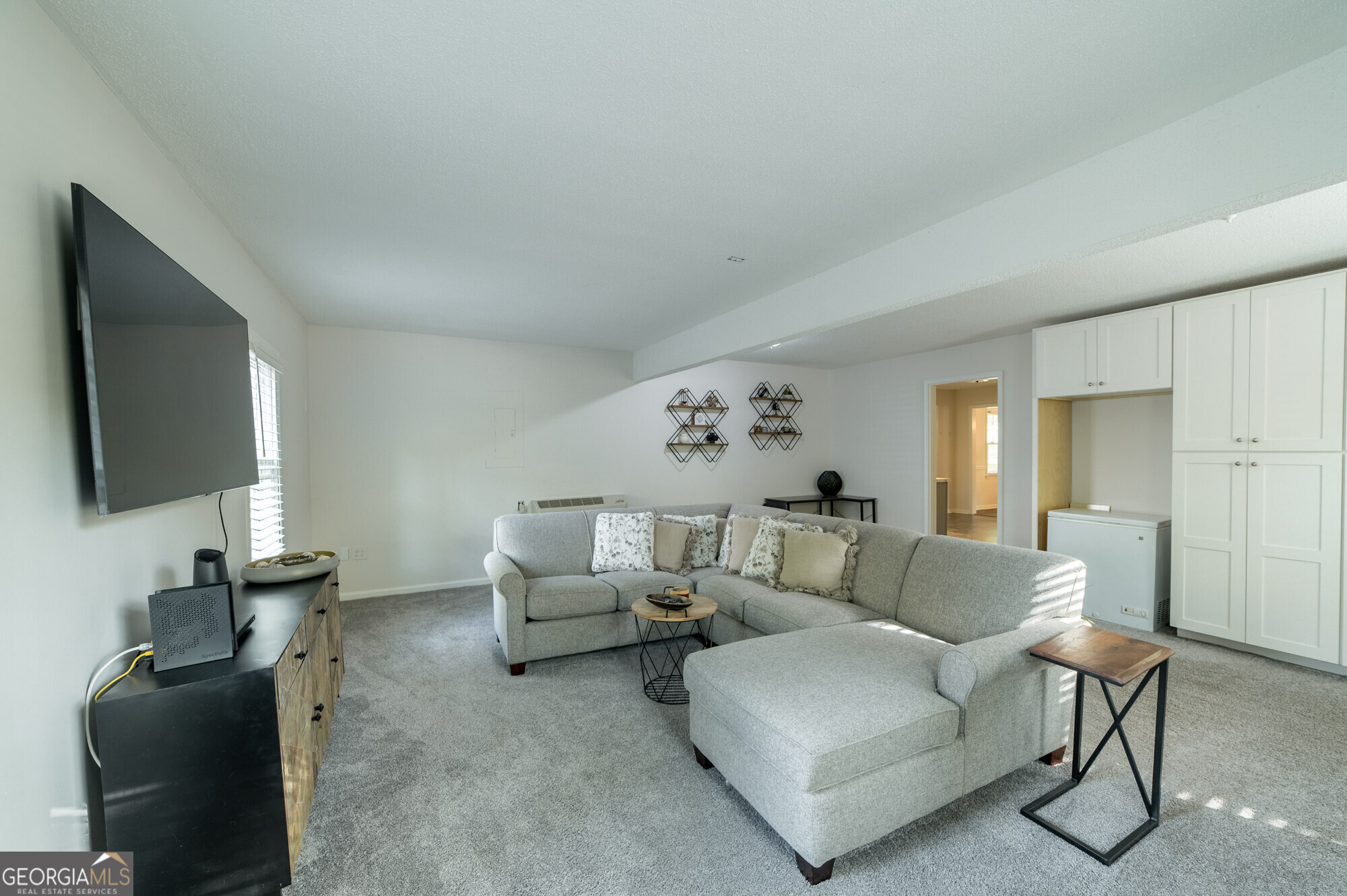 150 Oak Shores Drive
