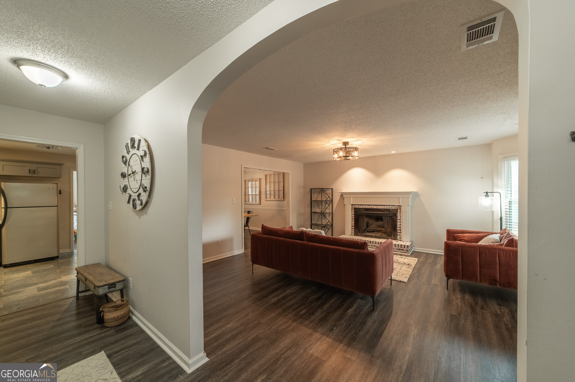 150 Oak Shores Drive