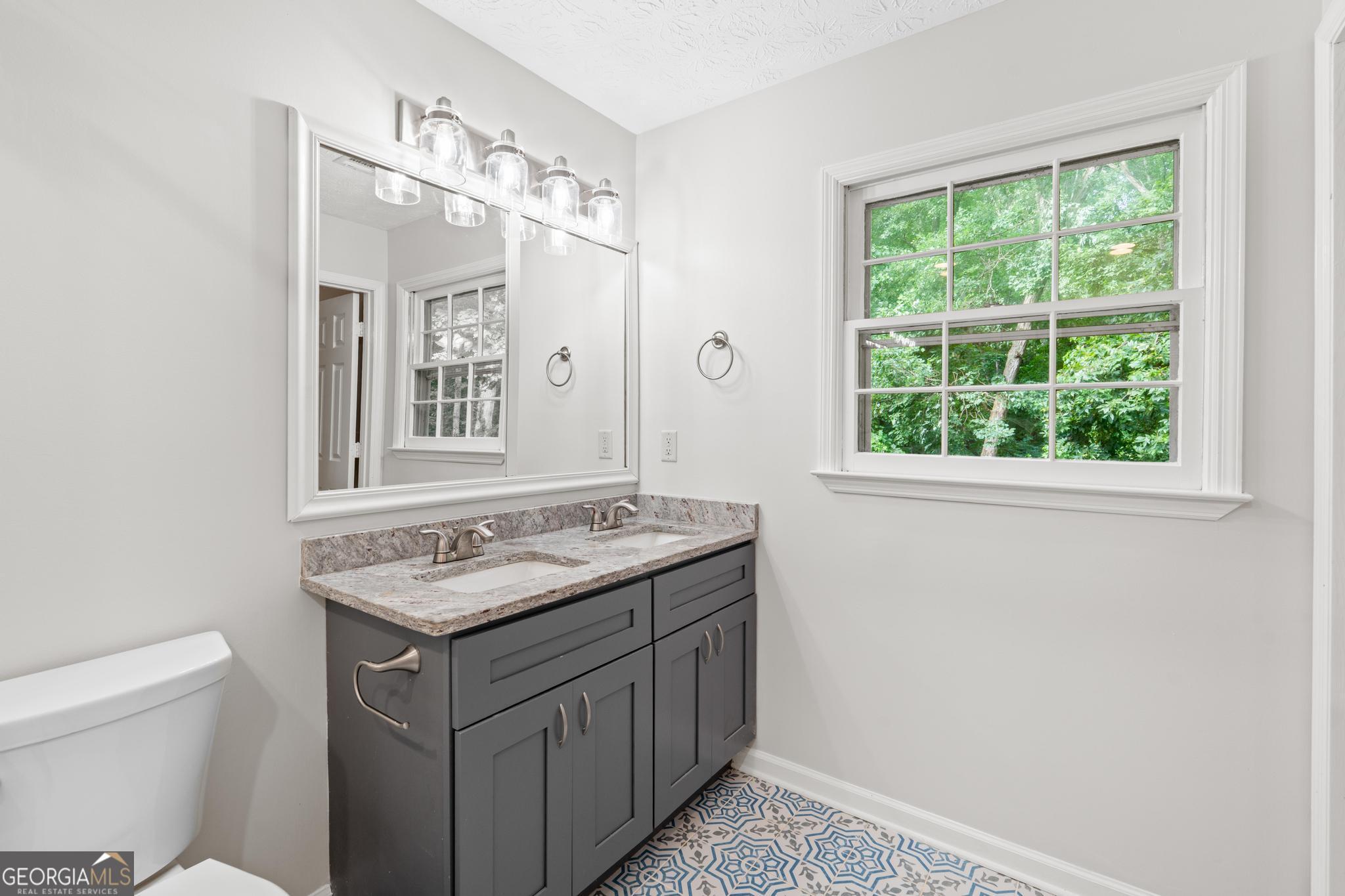 1917 Lake Ridge Court