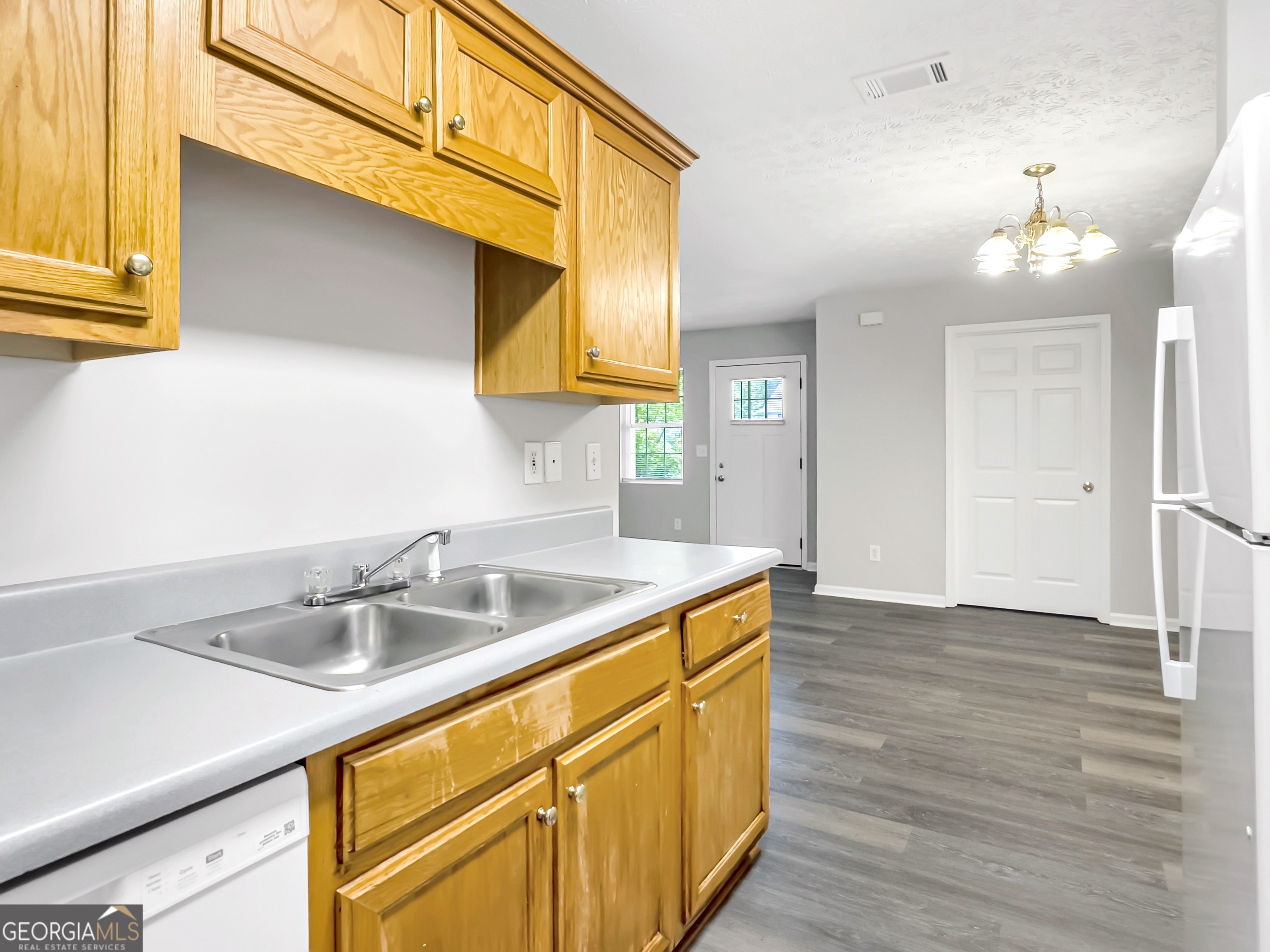 2039 Faith Cove