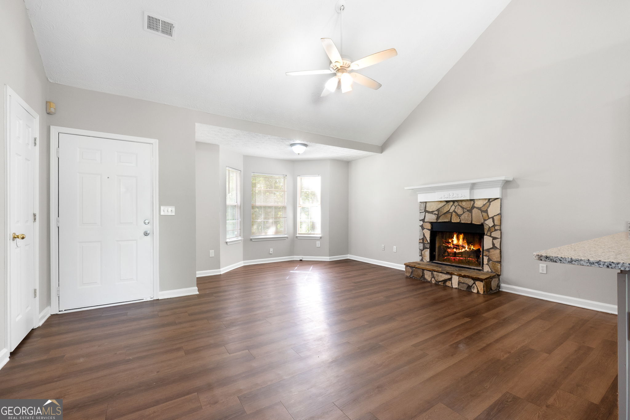 533 Grove Pointe Court