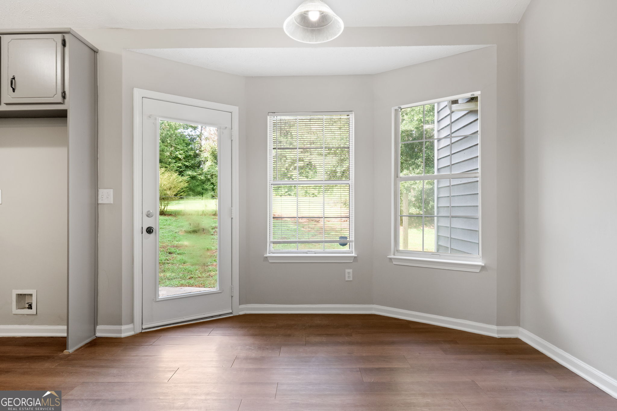 533 Grove Pointe Court