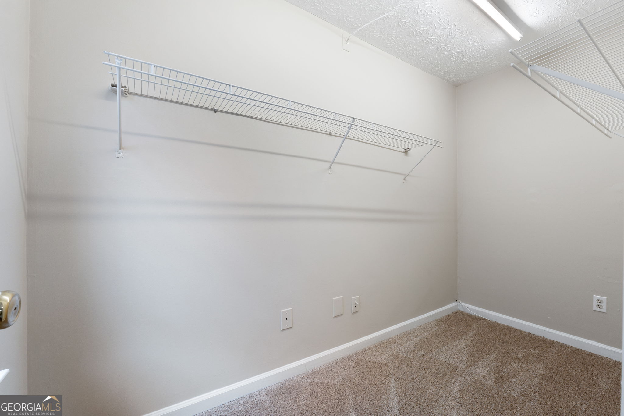 533 Grove Pointe Court