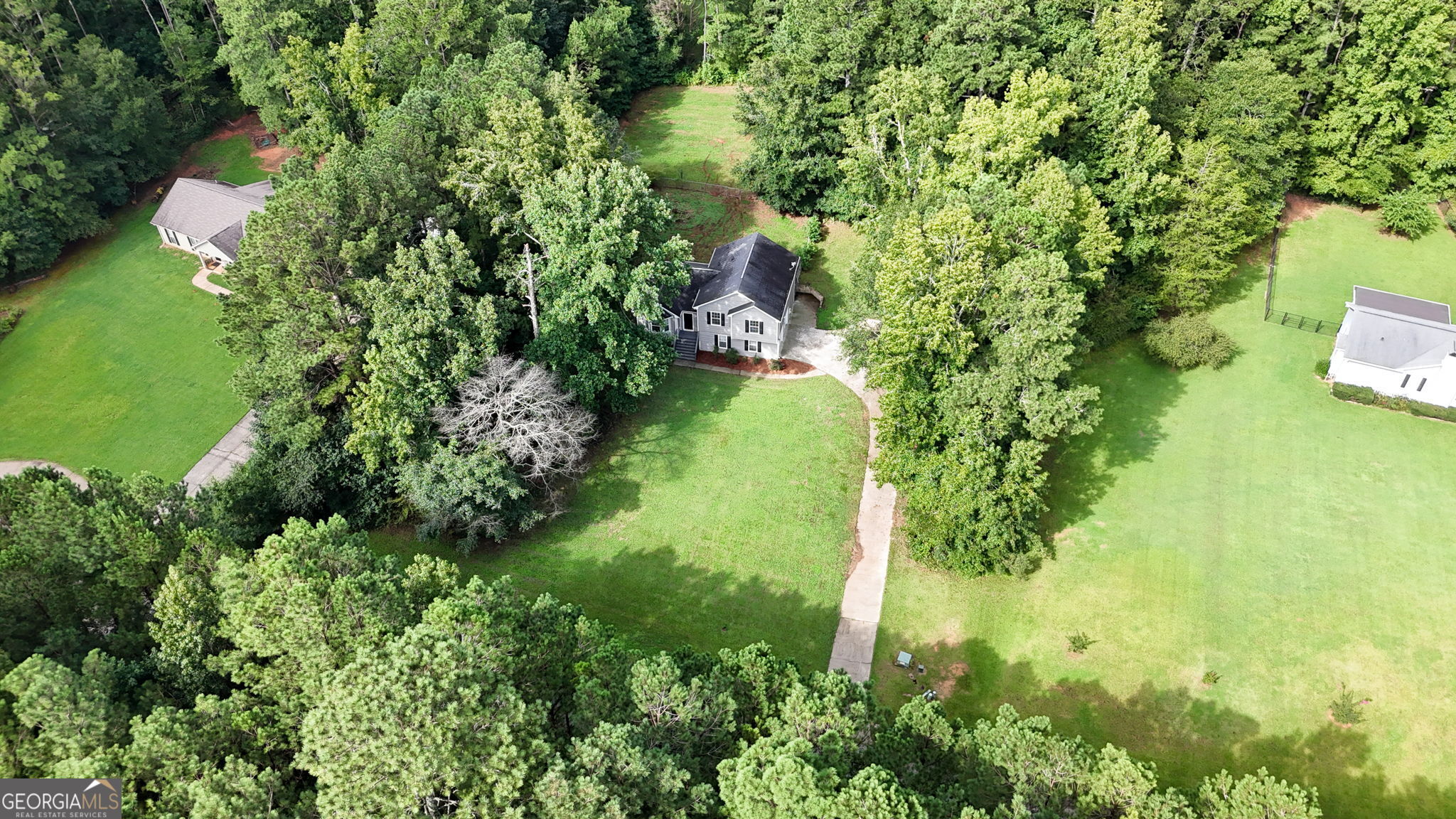 533 Grove Pointe Court