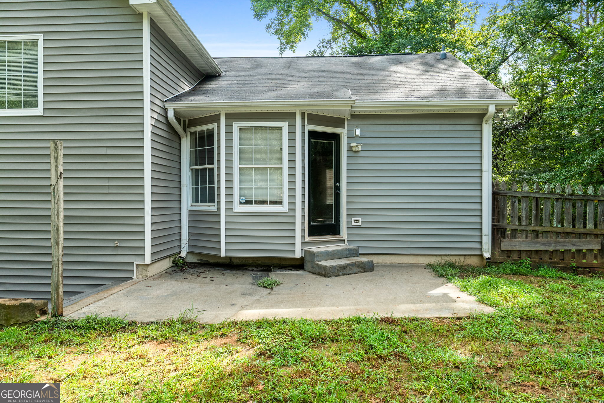 533 Grove Pointe Court