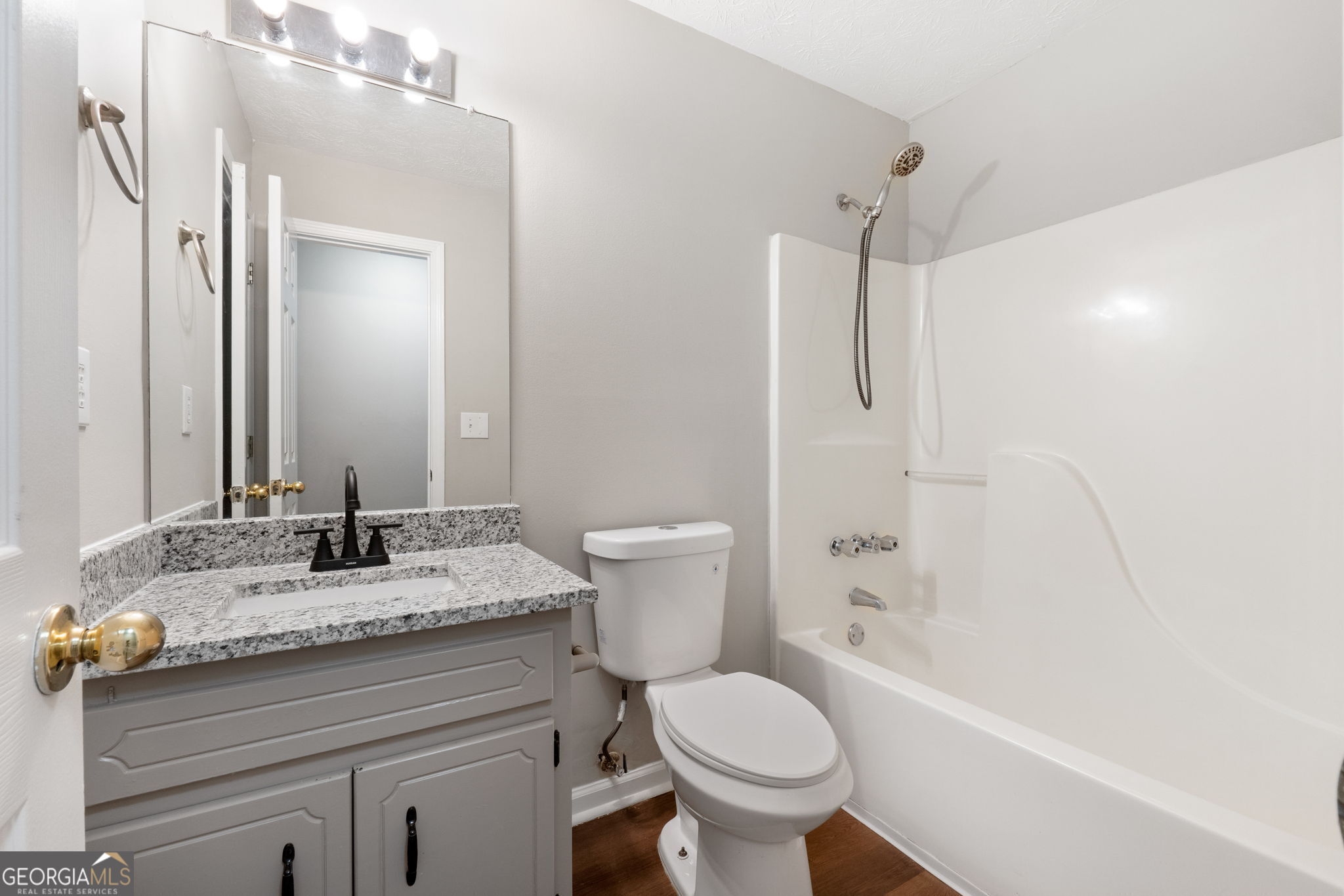 533 Grove Pointe Court