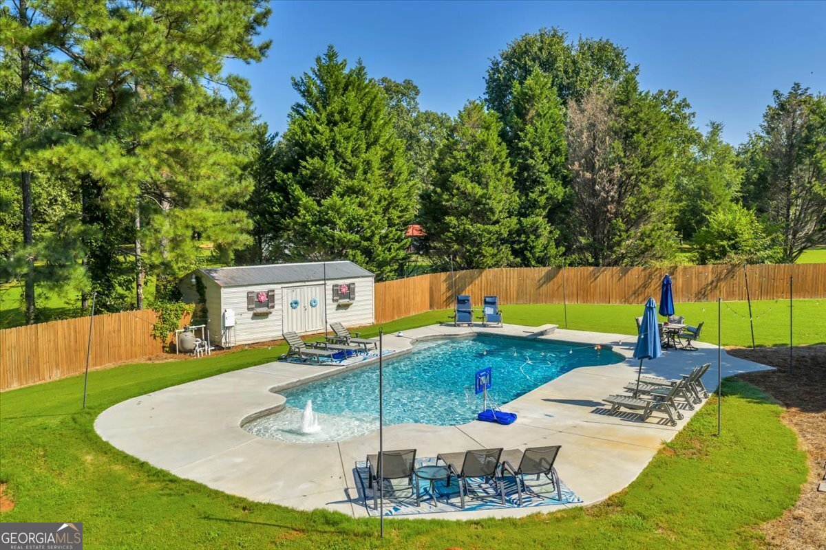 16 Little Collier Road