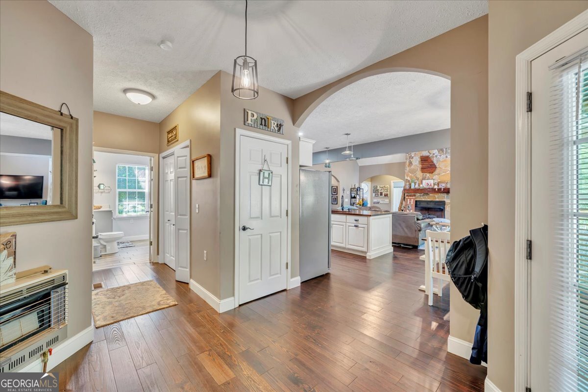 16 Little Collier Road