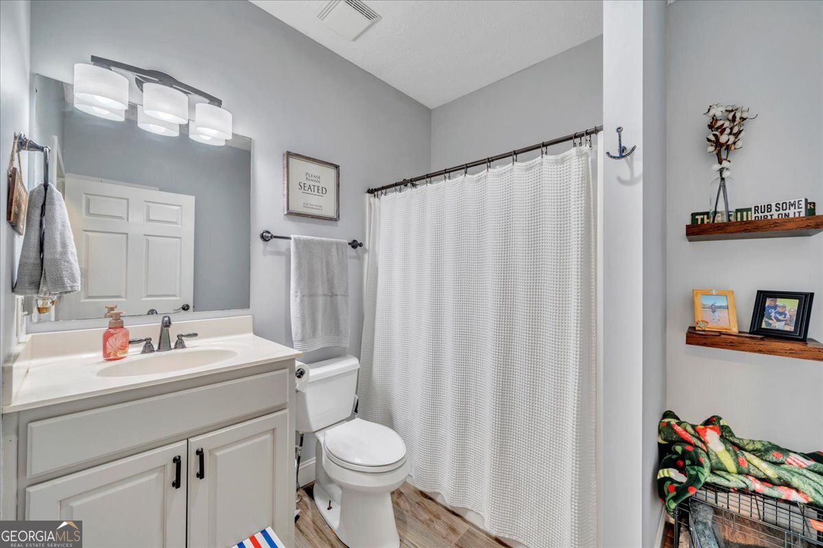 16 Little Collier Road