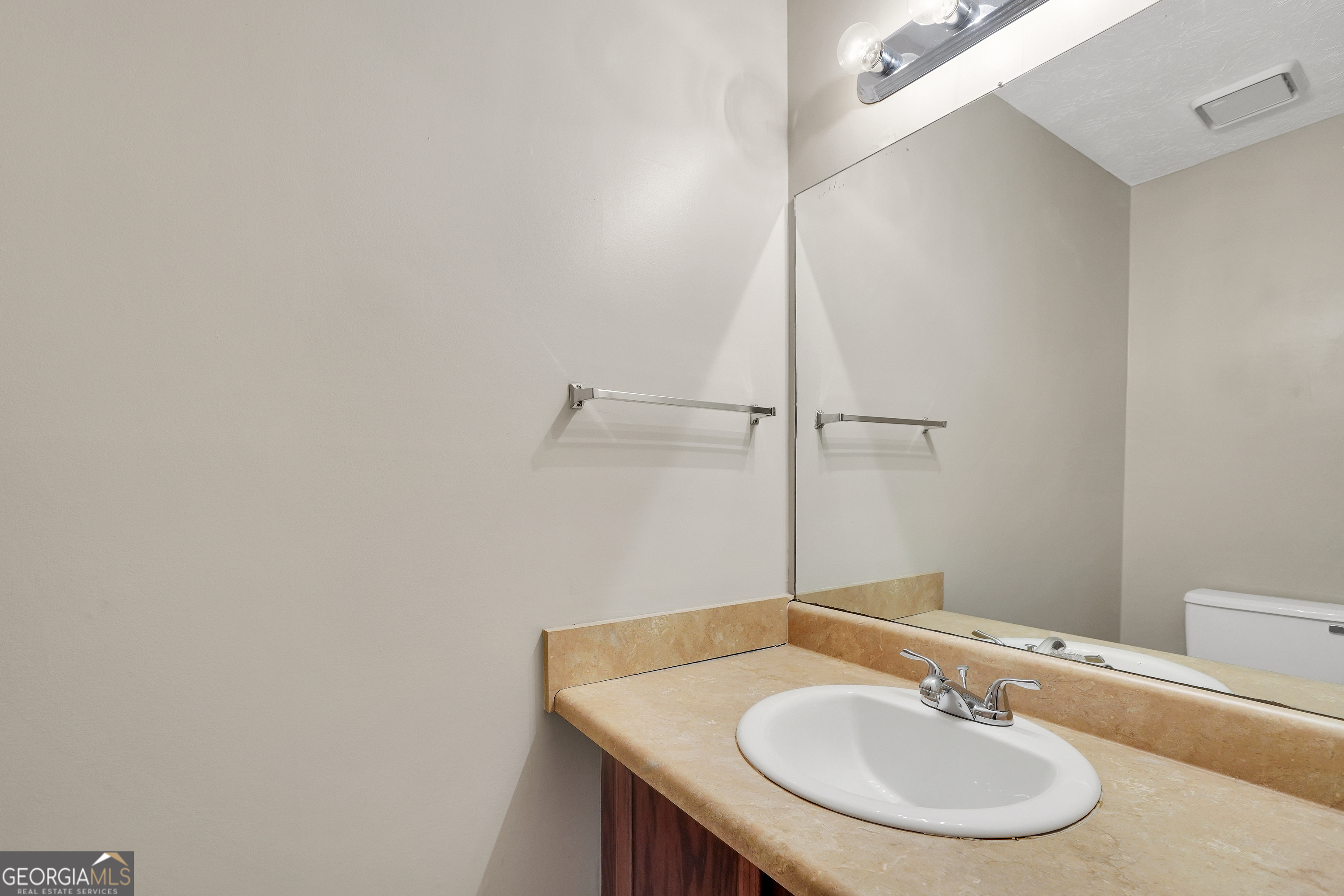 2813 New South Drive