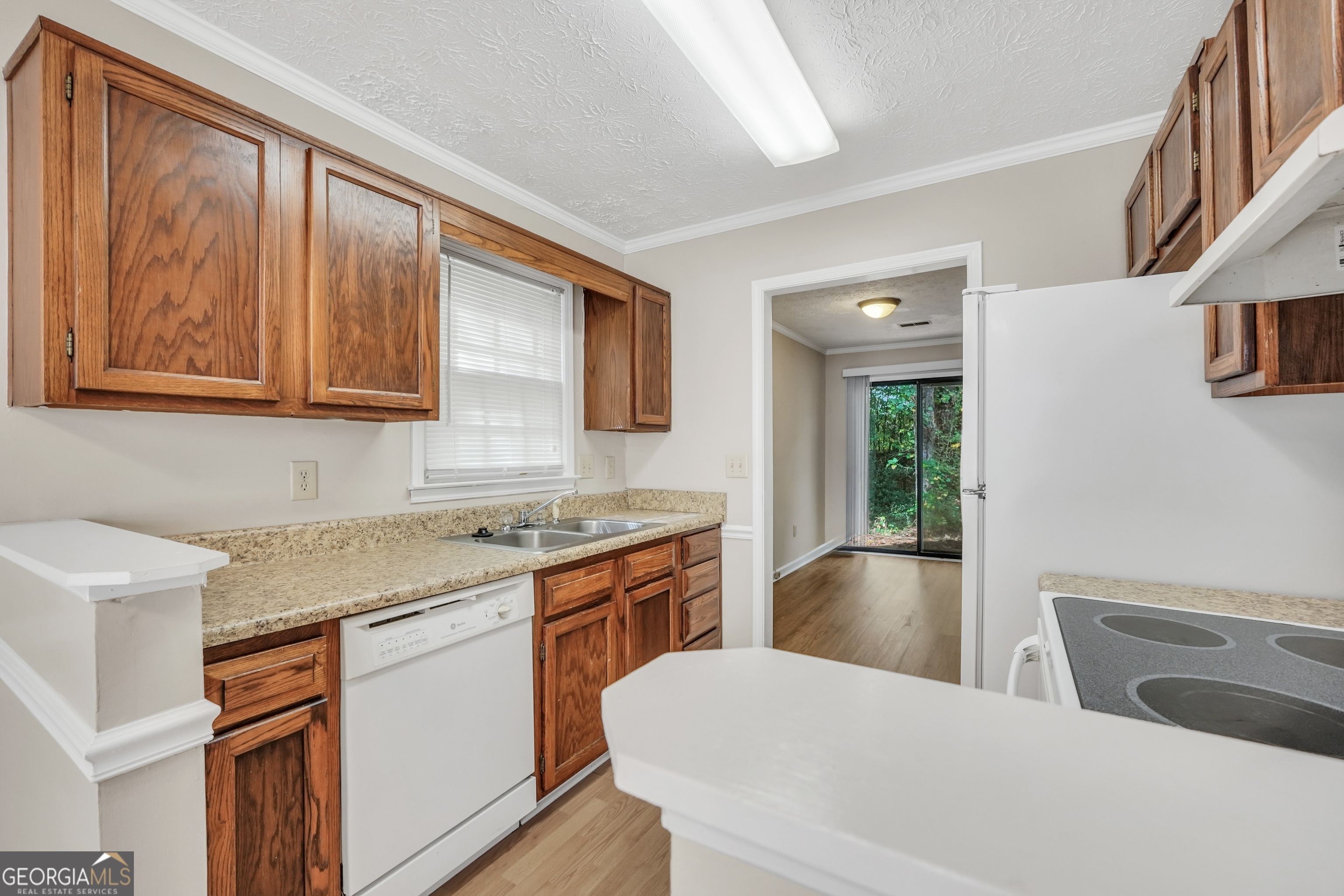 2813 New South Drive