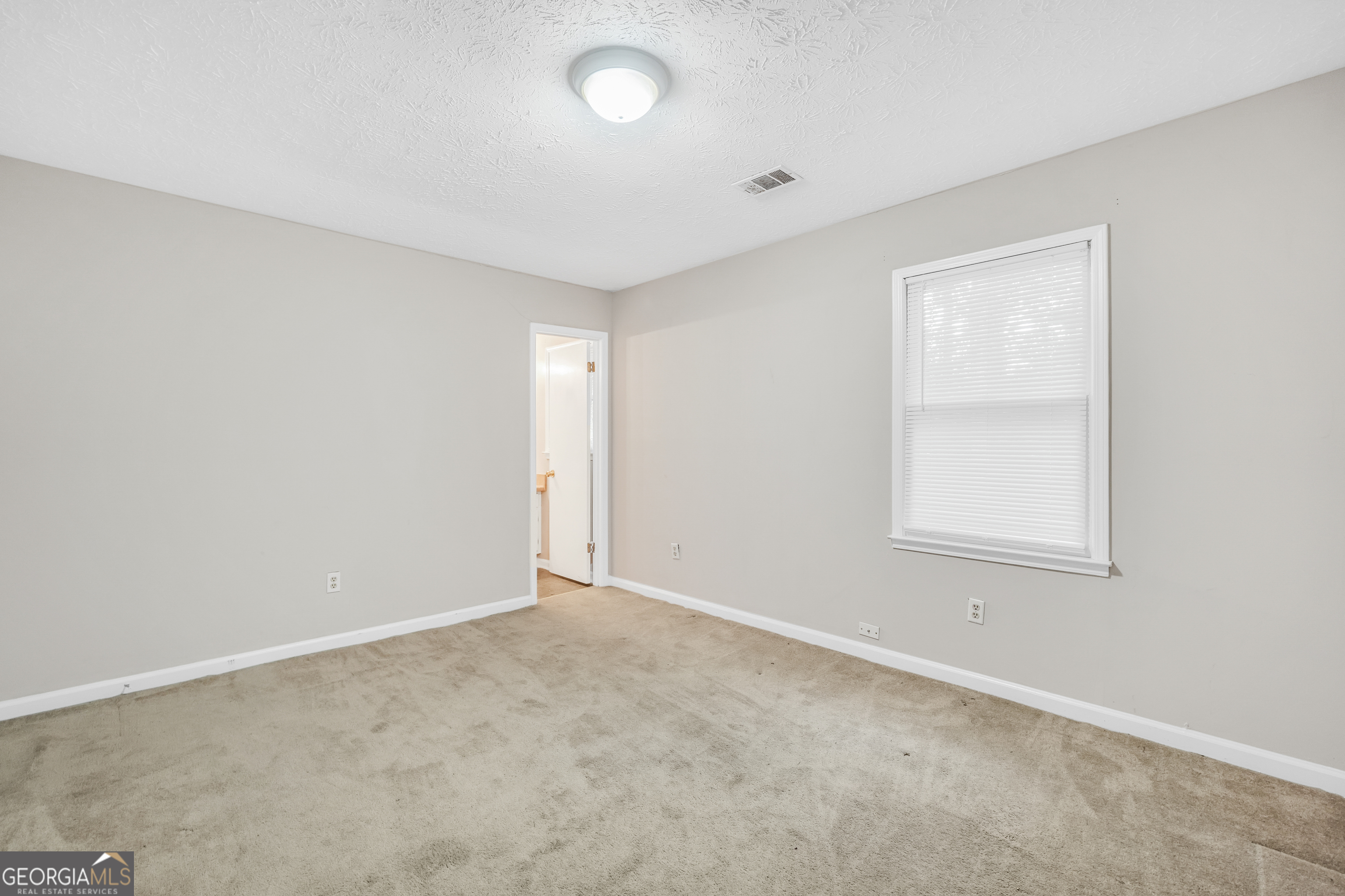 2813 New South Drive