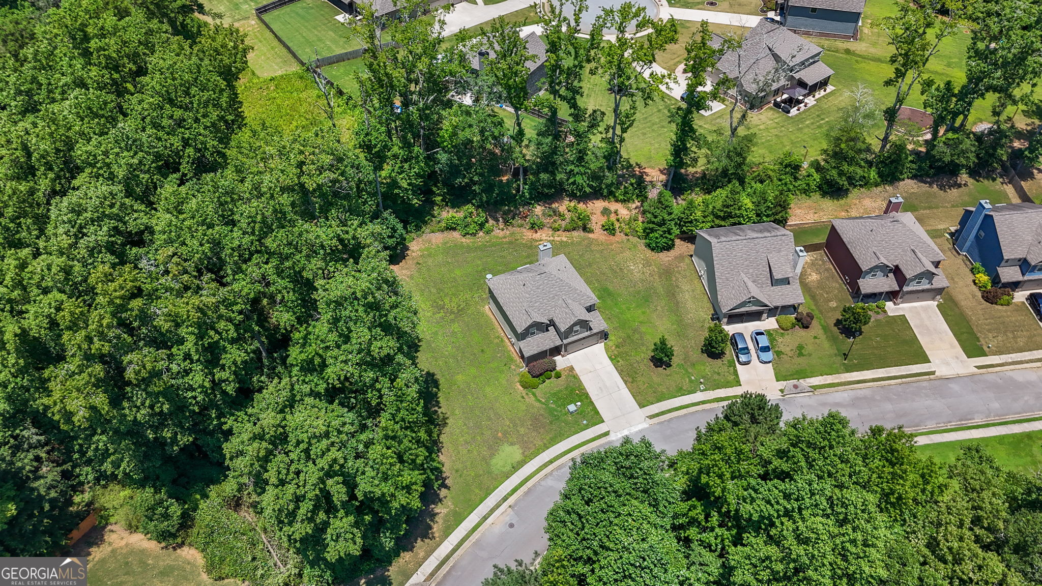 470 Louise Way