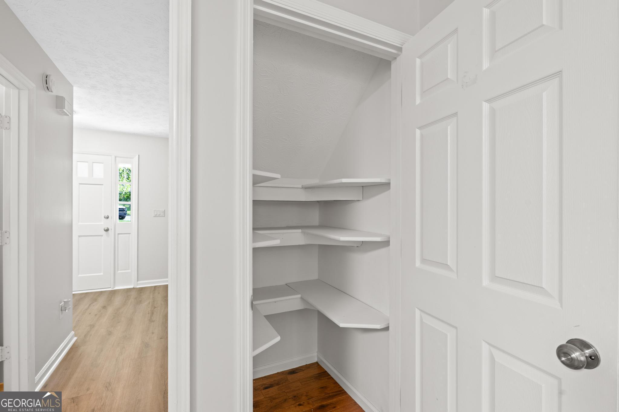 1917 Lake Ridge Court