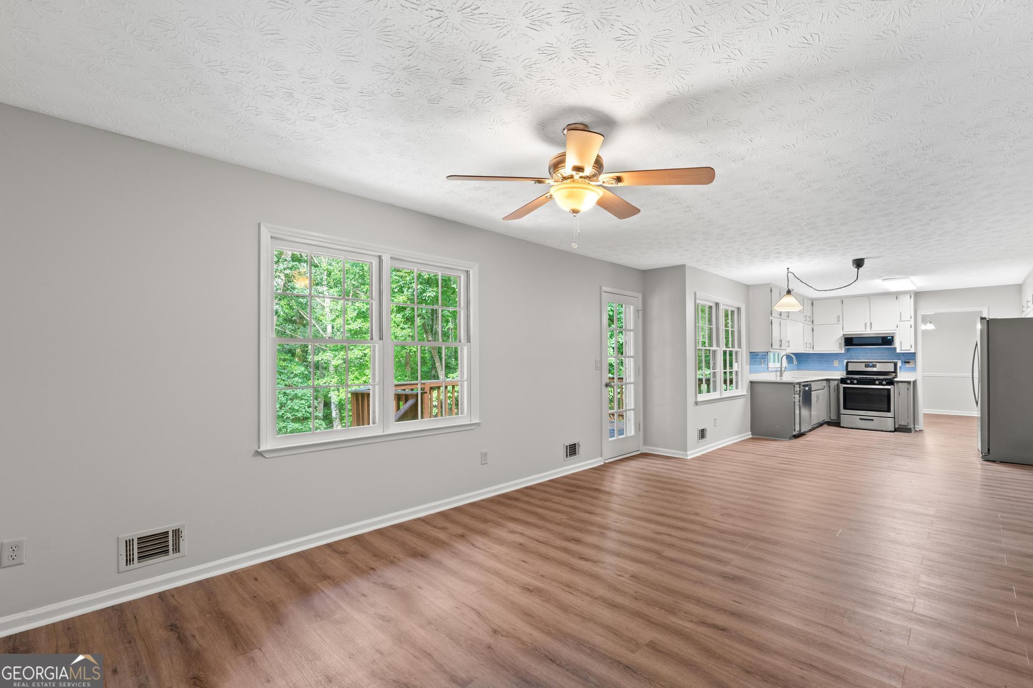 1917 Lake Ridge Court