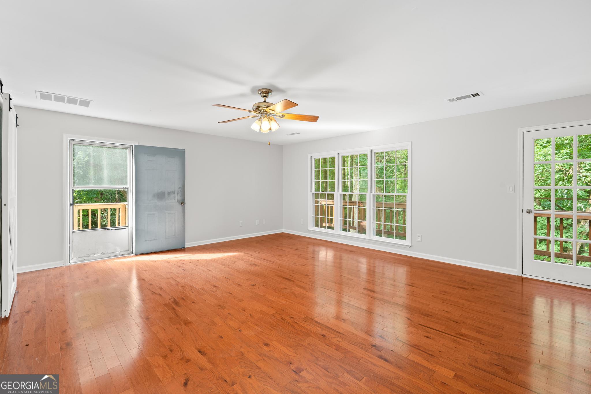 1917 Lake Ridge Court